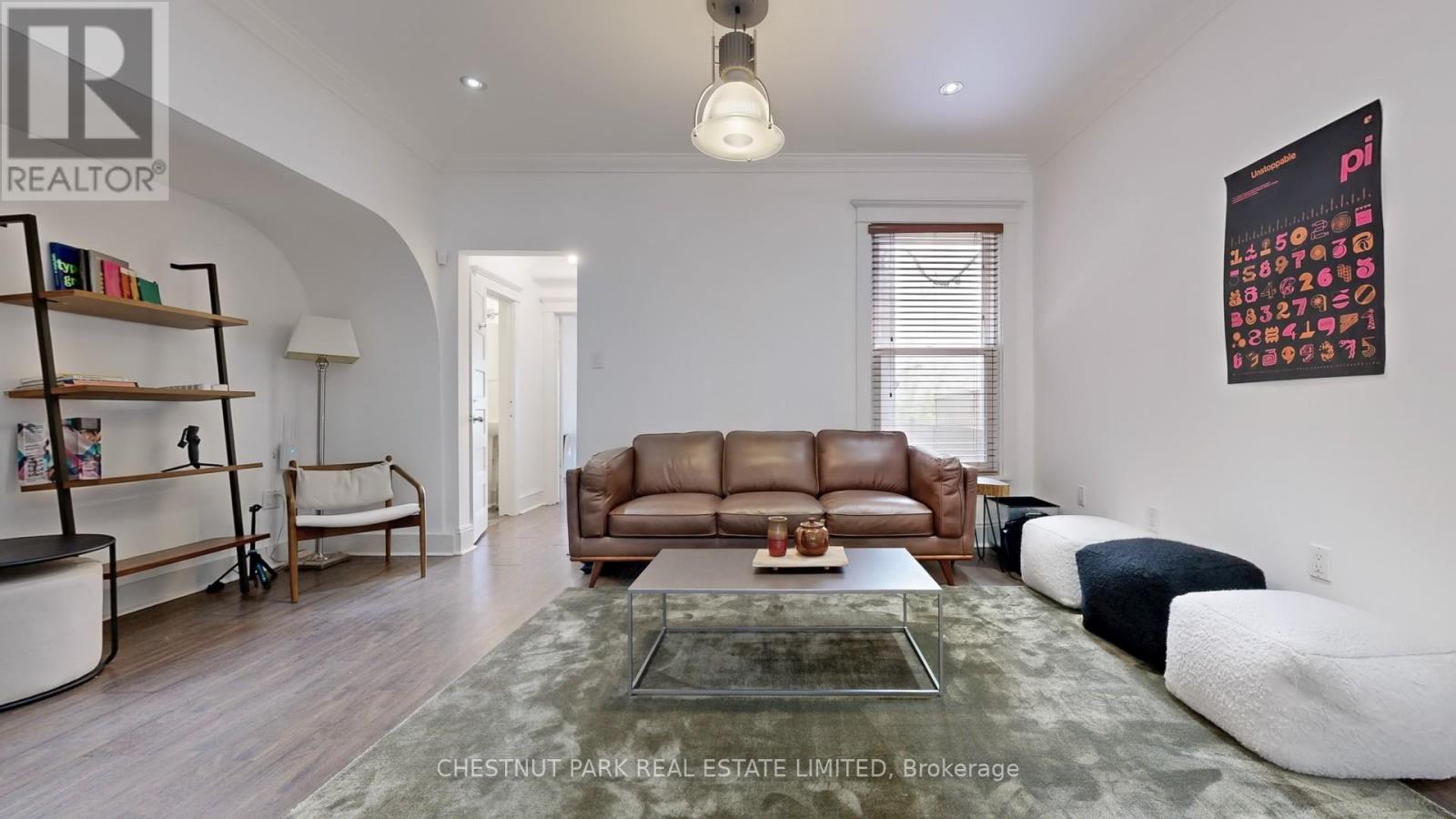 9 Edgedale Road, Toronto, Ontario  M4X 1N5 - Photo 4 - C12833858