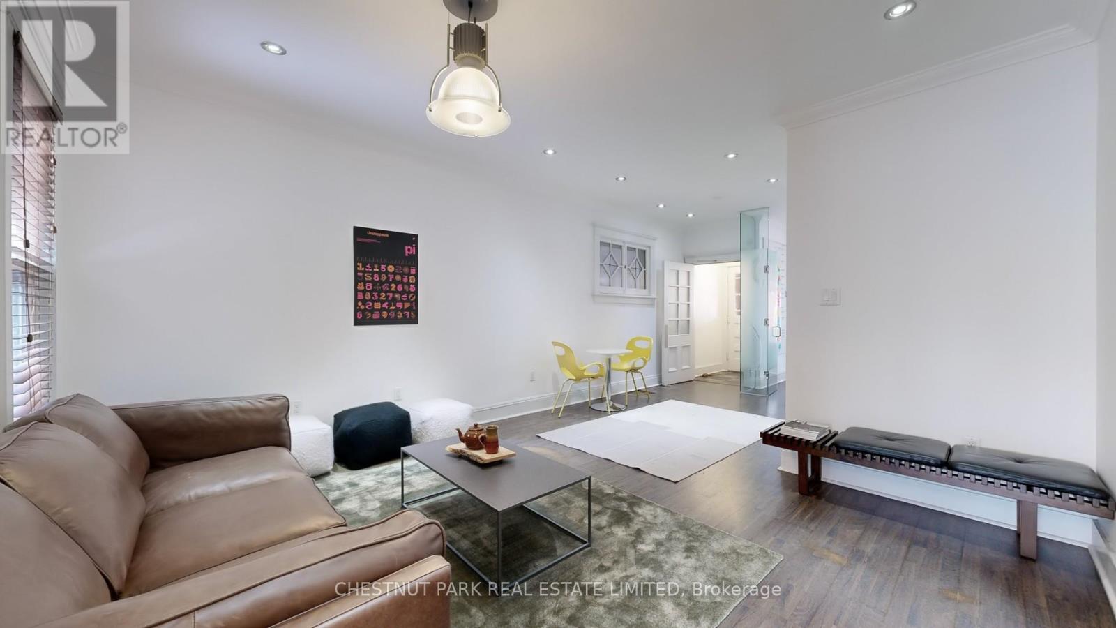 9 Edgedale Road, Toronto, Ontario  M4X 1N5 - Photo 6 - C12833858