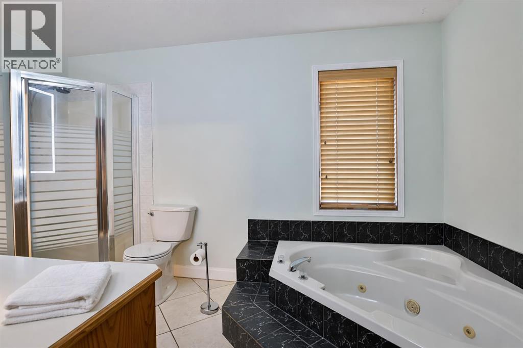 18 Harvard Crescent W, Lethbridge, Alberta  T1K 6R4 - Photo 8 - A2289305