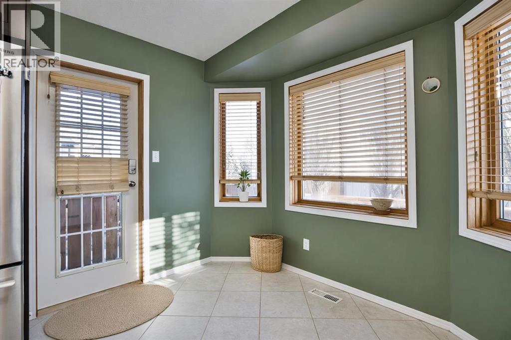 18 Harvard Crescent W, Lethbridge, Alberta  T1K 6R4 - Photo 5 - A2289305