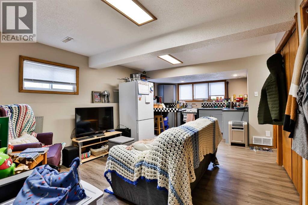 18 Harvard Crescent W, Lethbridge, Alberta  T1K 6R4 - Photo 13 - A2289305