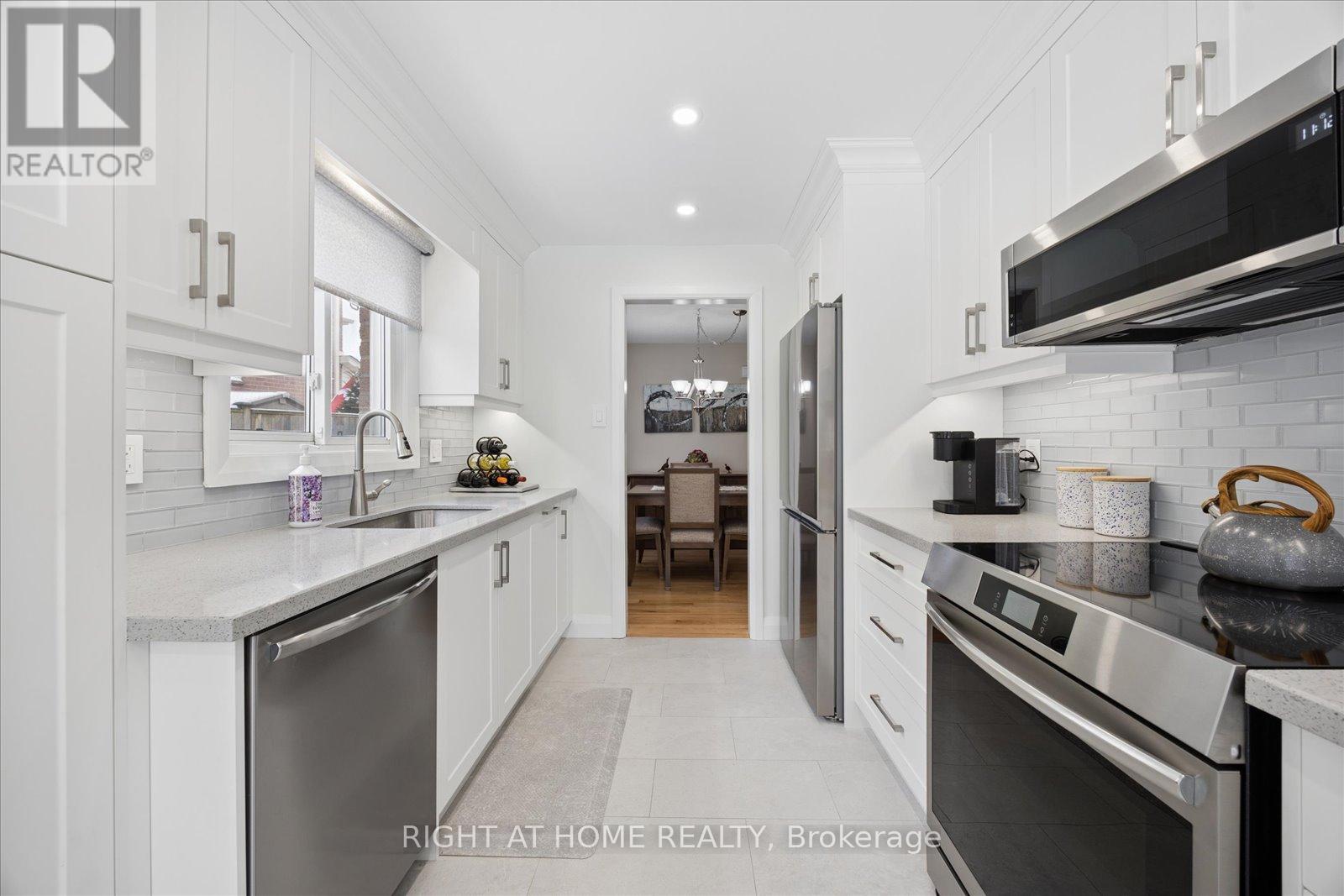 266 Rands Road, Ajax, Ontario  L1S 3Y5 - Photo 9 - E12833674