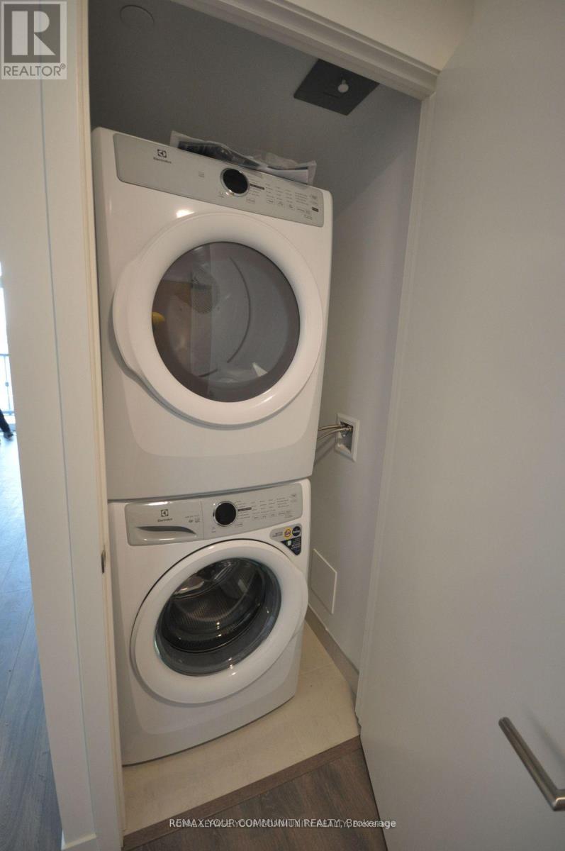 310 - 7950 Bathurst Street, Vaughan, Ontario  L4J 0L4 - Photo 4 - N12833504