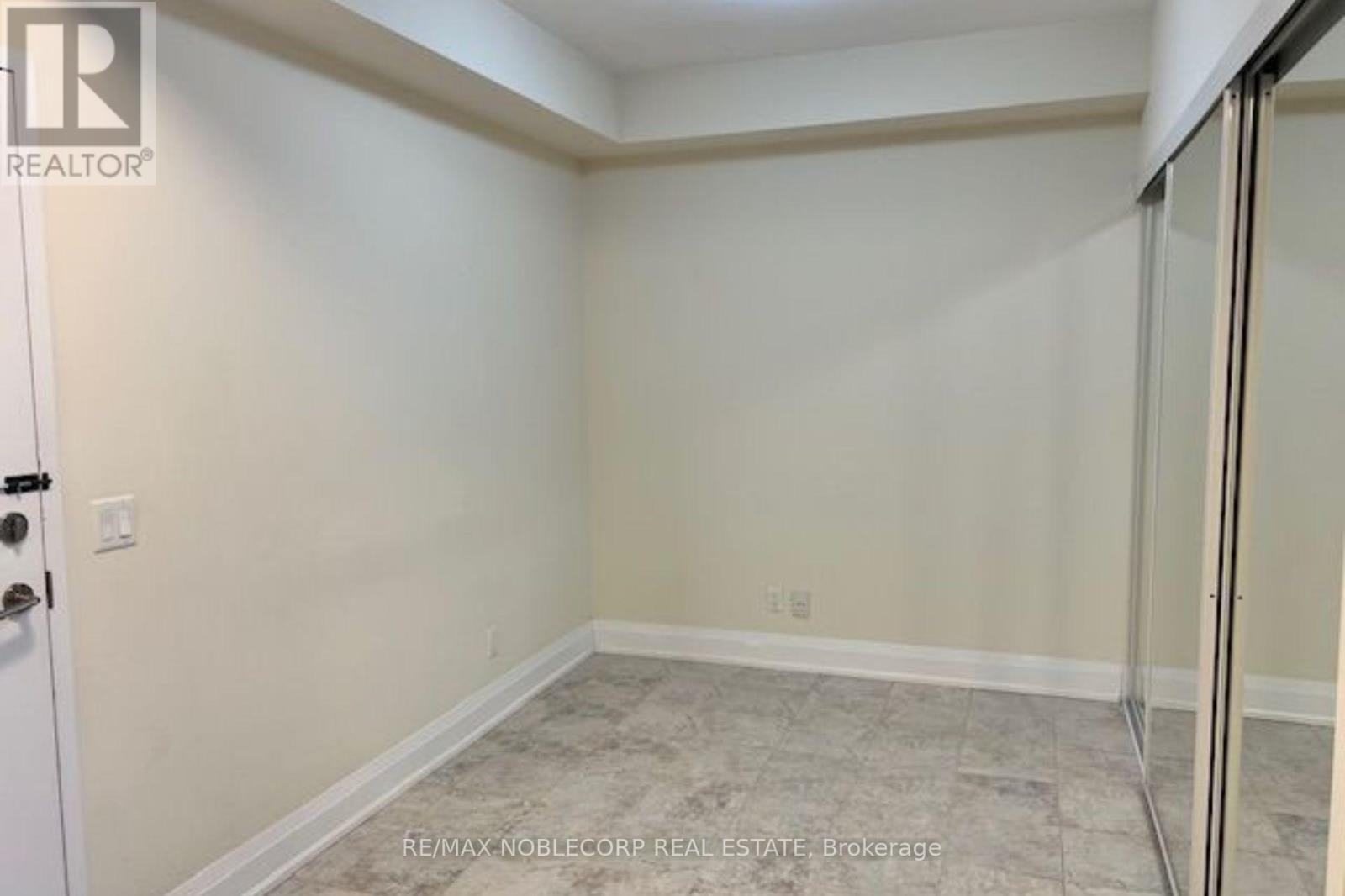 205 - 8302 Islington Avenue, Vaughan, Ontario  L4L 0E6 - Photo 19 - N12833516