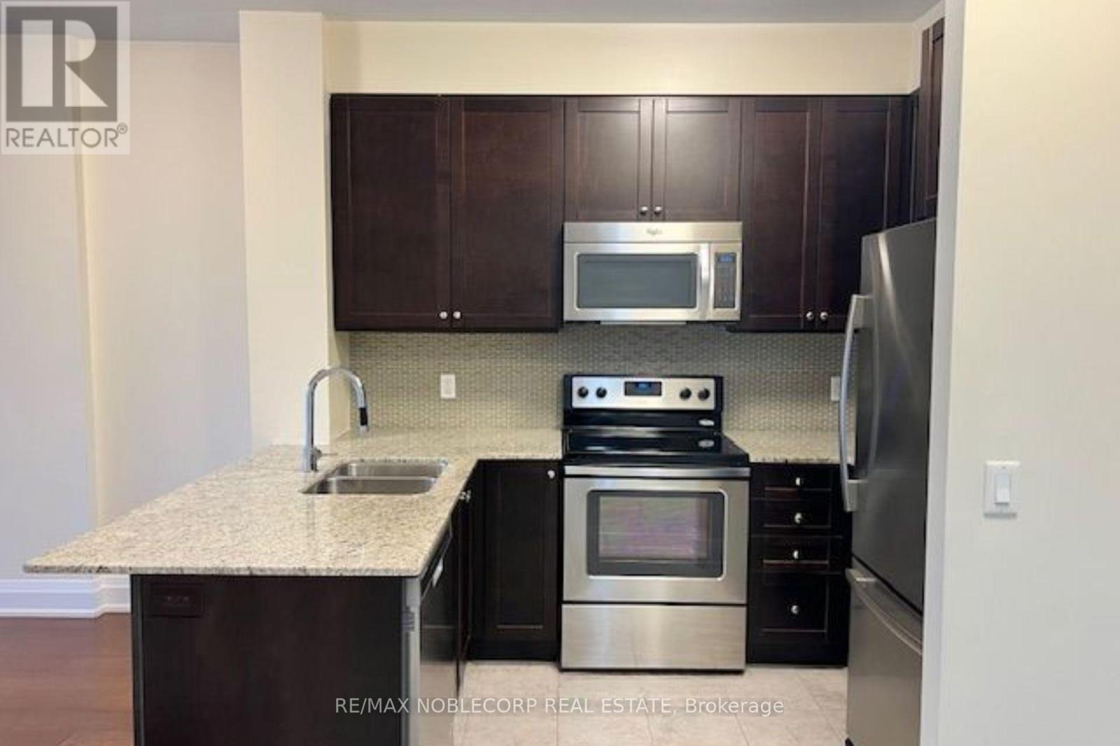 205 - 8302 Islington Avenue, Vaughan, Ontario  L4L 0E6 - Photo 22 - N12833516