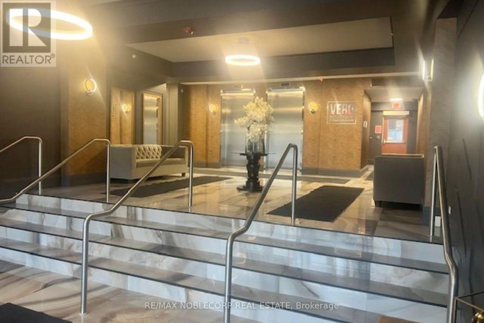 205 - 8302 Islington Avenue, Vaughan, Ontario  L4L 0E6 - Photo 9 - N12833516