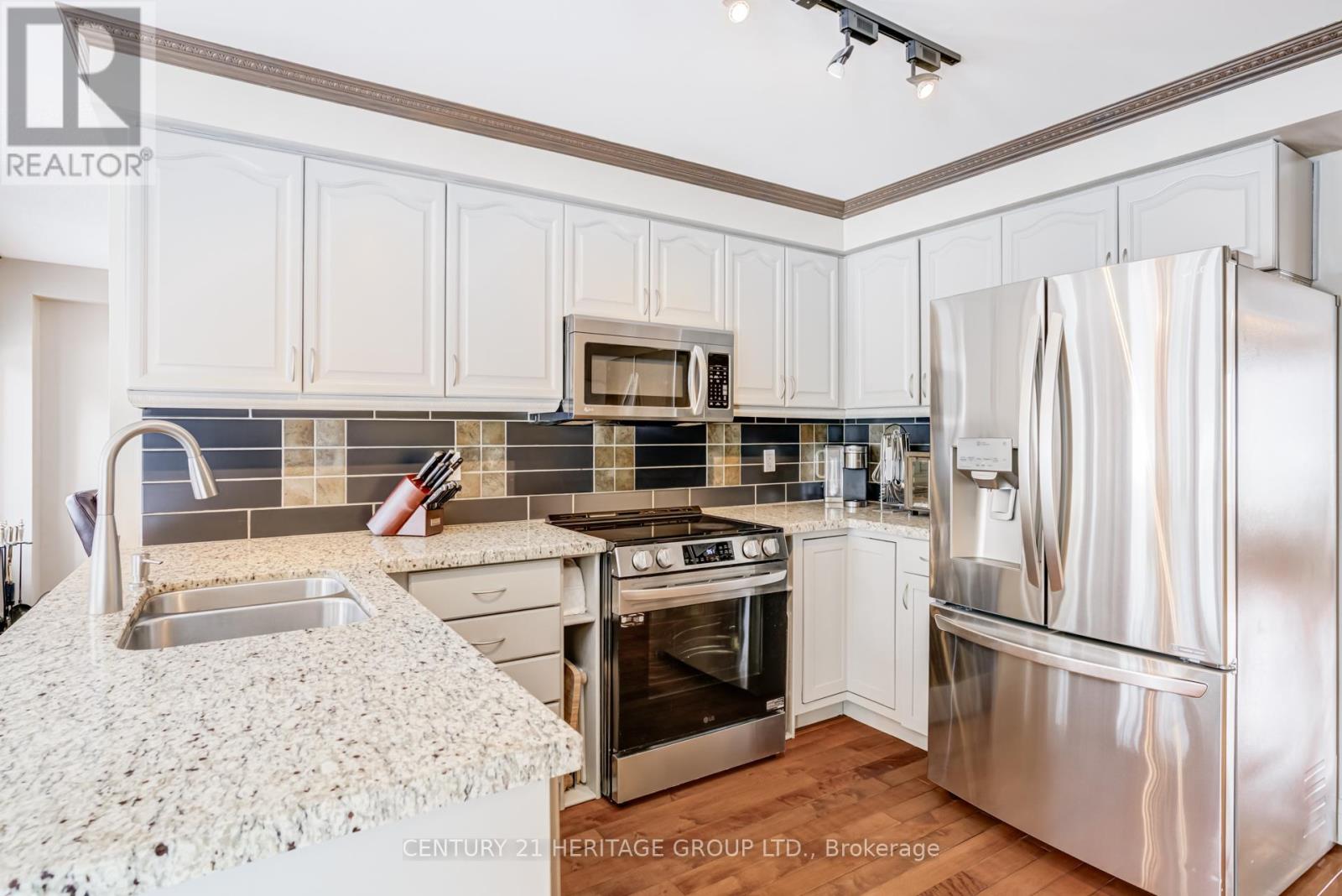 347 Alex Doner Drive, Newmarket (Glenway Estates), Ontario  L3X 1G1 - Photo 11 - N12833554