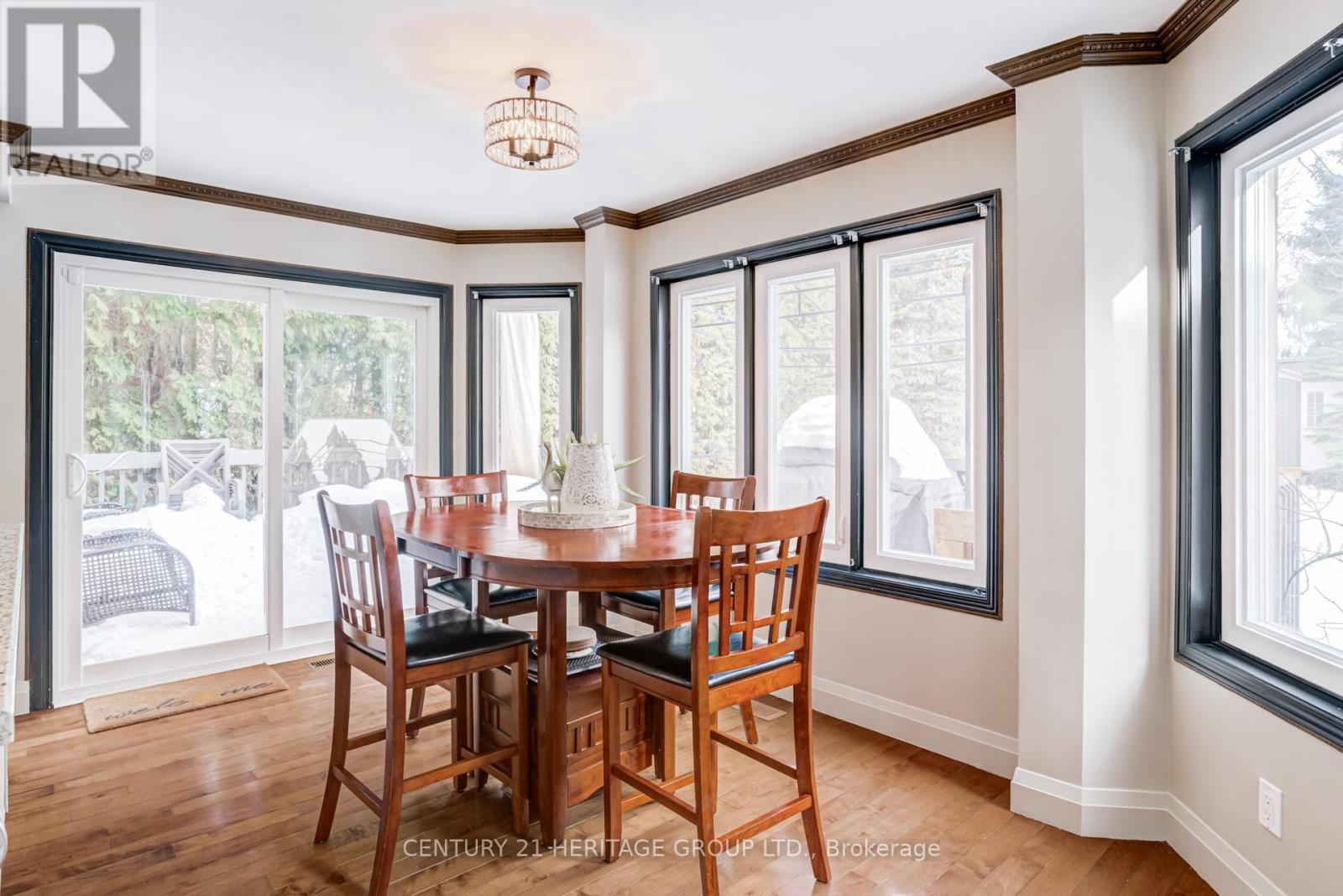 347 Alex Doner Drive, Newmarket (Glenway Estates), Ontario  L3X 1G1 - Photo 13 - N12833554