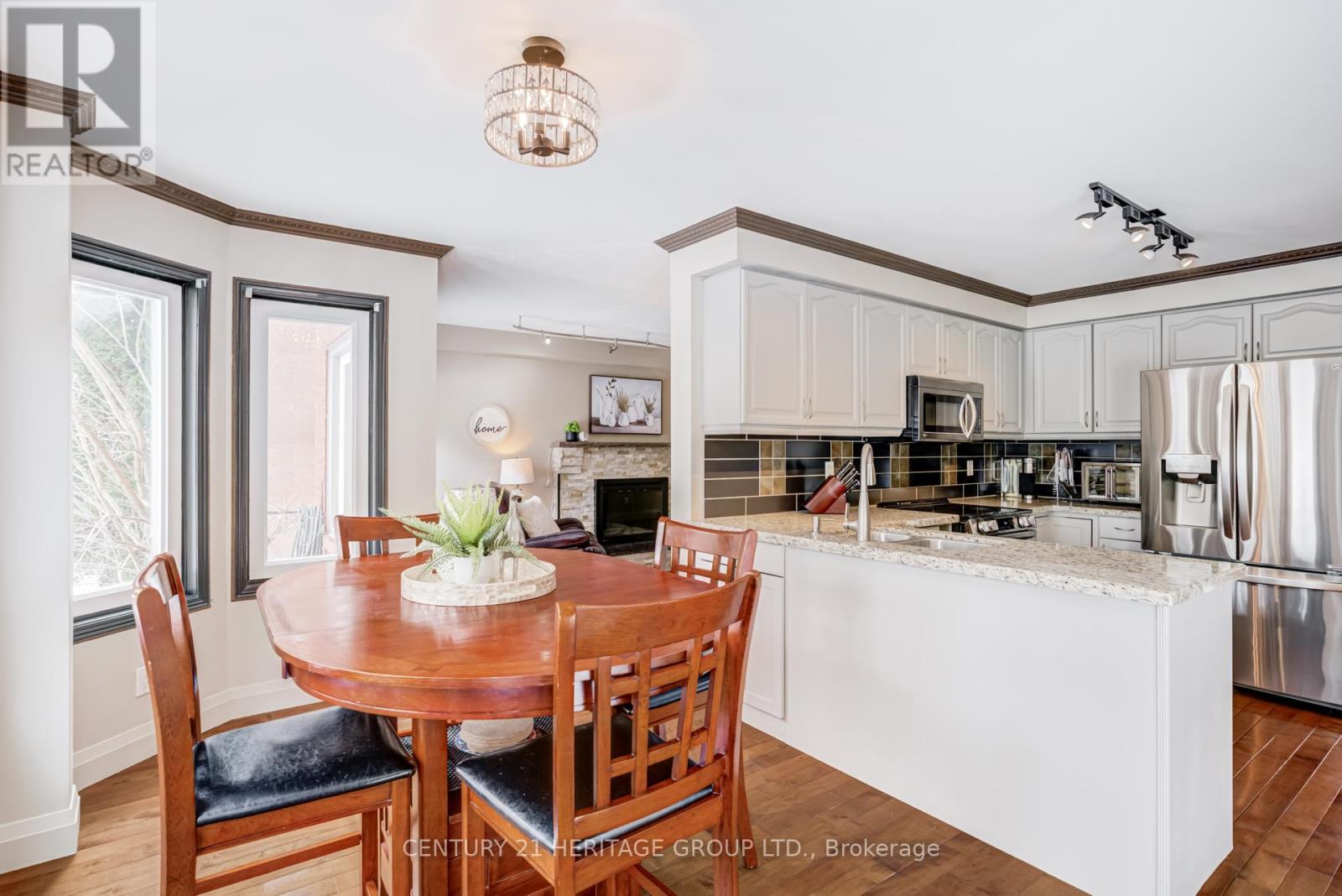 347 Alex Doner Drive, Newmarket (Glenway Estates), Ontario  L3X 1G1 - Photo 14 - N12833554