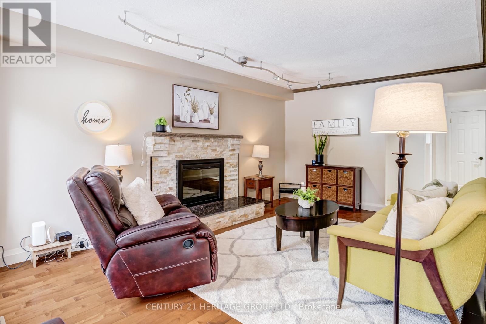 347 Alex Doner Drive, Newmarket (Glenway Estates), Ontario  L3X 1G1 - Photo 15 - N12833554