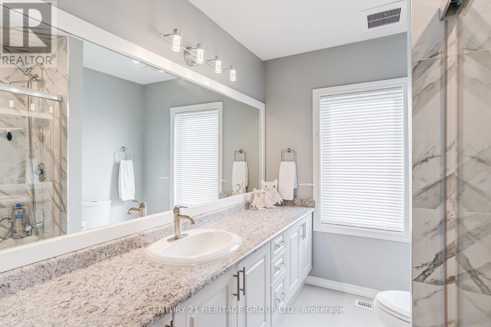 347 Alex Doner Drive, Newmarket (Glenway Estates), Ontario  L3X 1G1 - Photo 29 - N12833554