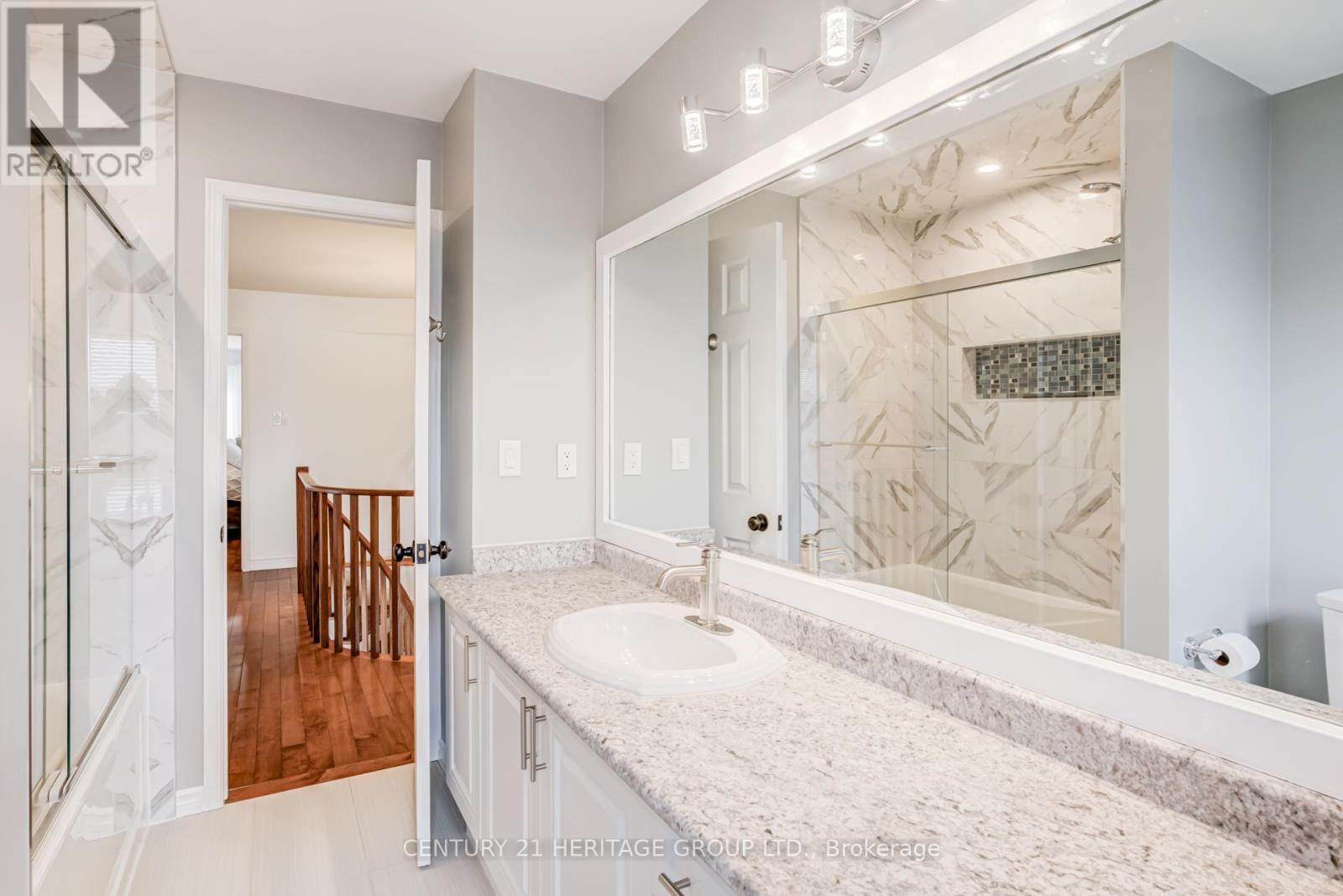 347 Alex Doner Drive, Newmarket (Glenway Estates), Ontario  L3X 1G1 - Photo 30 - N12833554