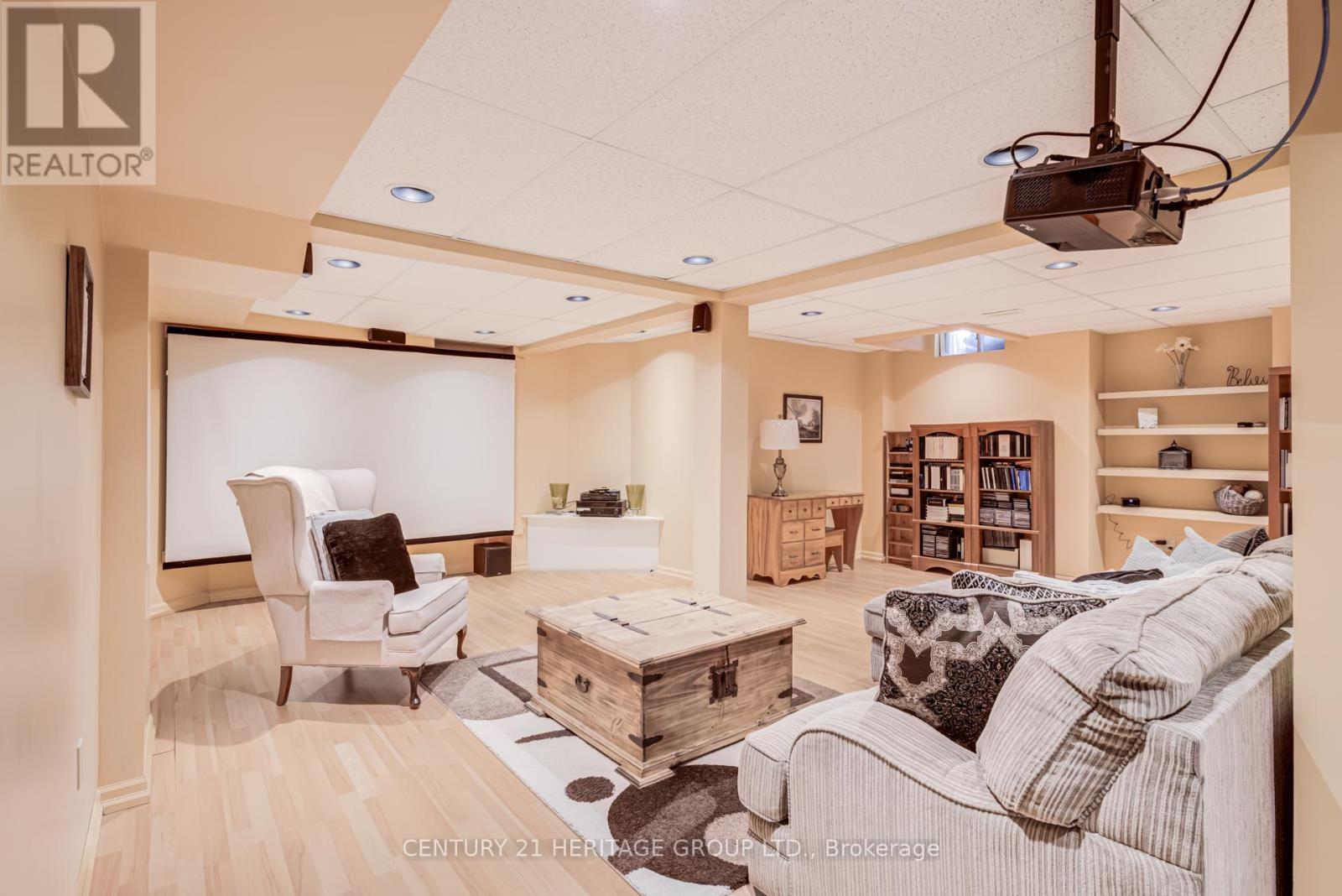 347 Alex Doner Drive, Newmarket (Glenway Estates), Ontario  L3X 1G1 - Photo 33 - N12833554