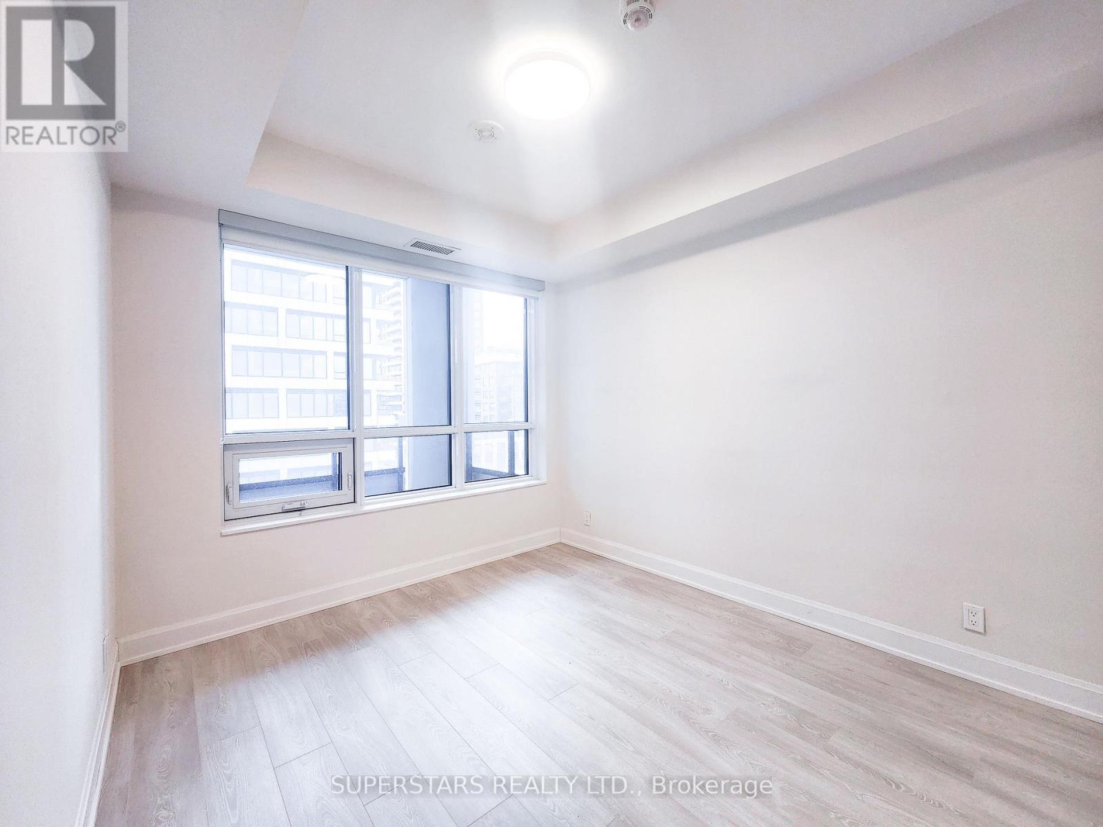 631 - 38 Water Walk Drive, Markham, Ontario  L3R 6M8 - Photo 10 - N12833602