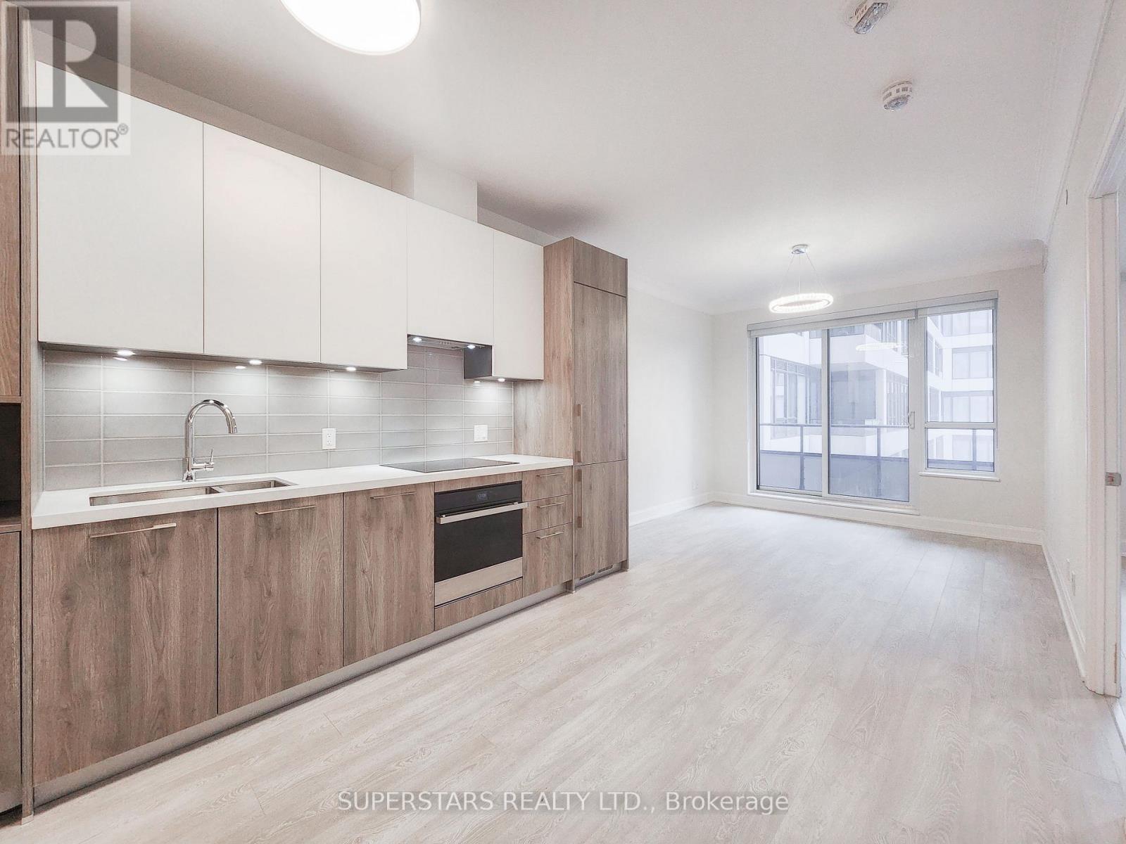 631 - 38 Water Walk Drive, Markham, Ontario  L3R 6M8 - Photo 5 - N12833602