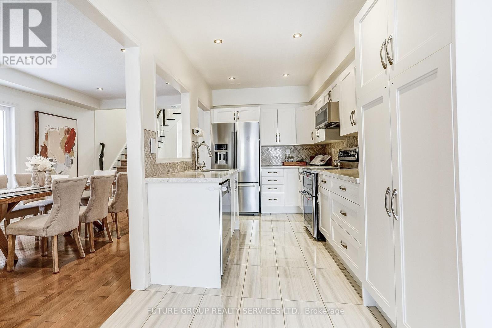 72 Camino Drive, Vaughan, Ontario  L6A 3W6 - Photo 12 - N12833622