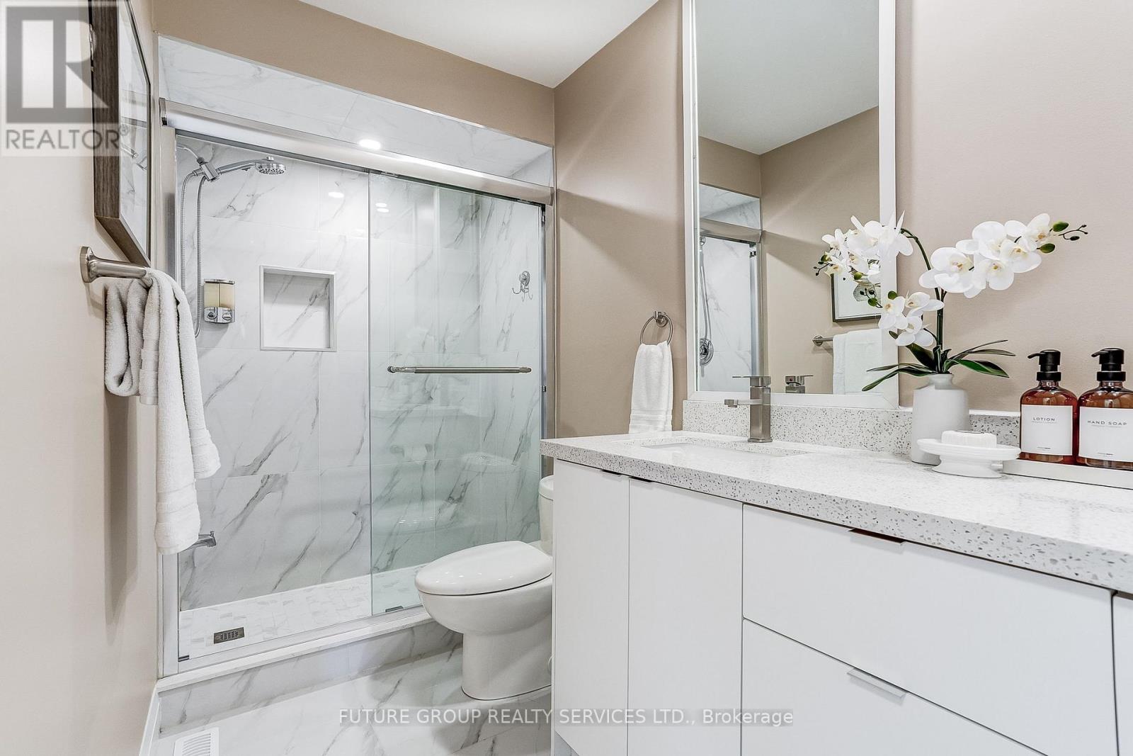 72 Camino Drive, Vaughan, Ontario  L6A 3W6 - Photo 21 - N12833622