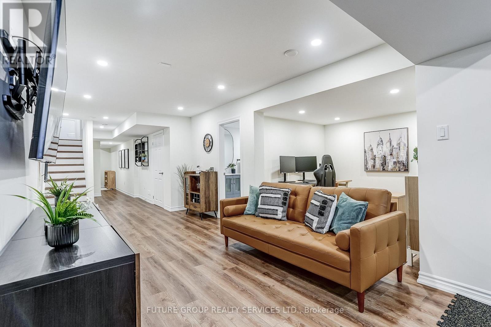 72 Camino Drive, Vaughan, Ontario  L6A 3W6 - Photo 34 - N12833622