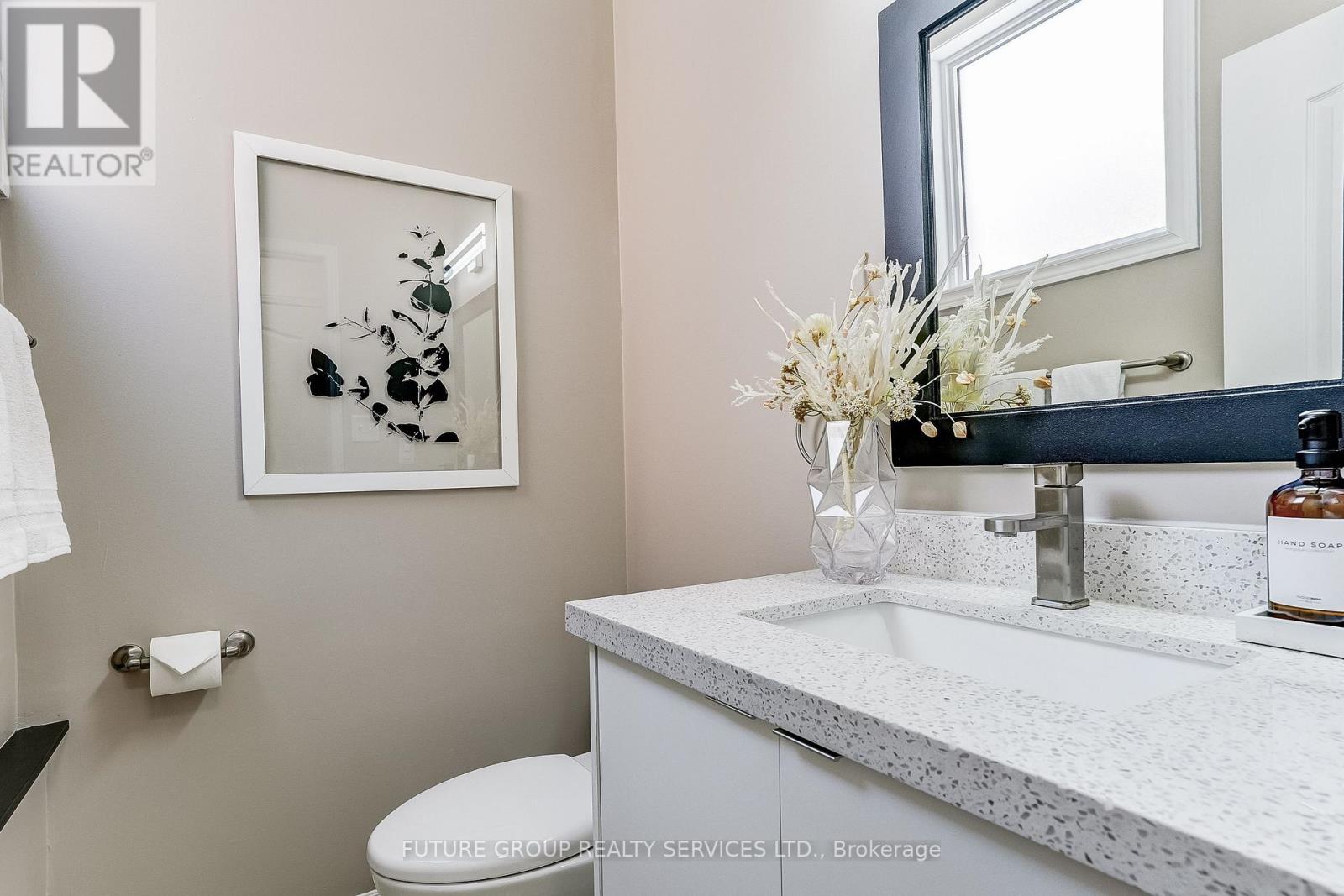 72 Camino Drive, Vaughan, Ontario  L6A 3W6 - Photo 6 - N12833622