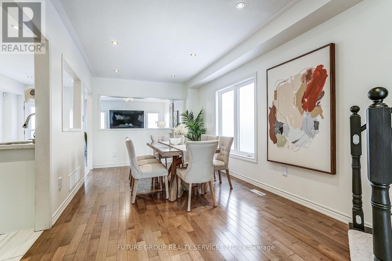 72 Camino Drive, Vaughan, Ontario  L6A 3W6 - Photo 7 - N12833622