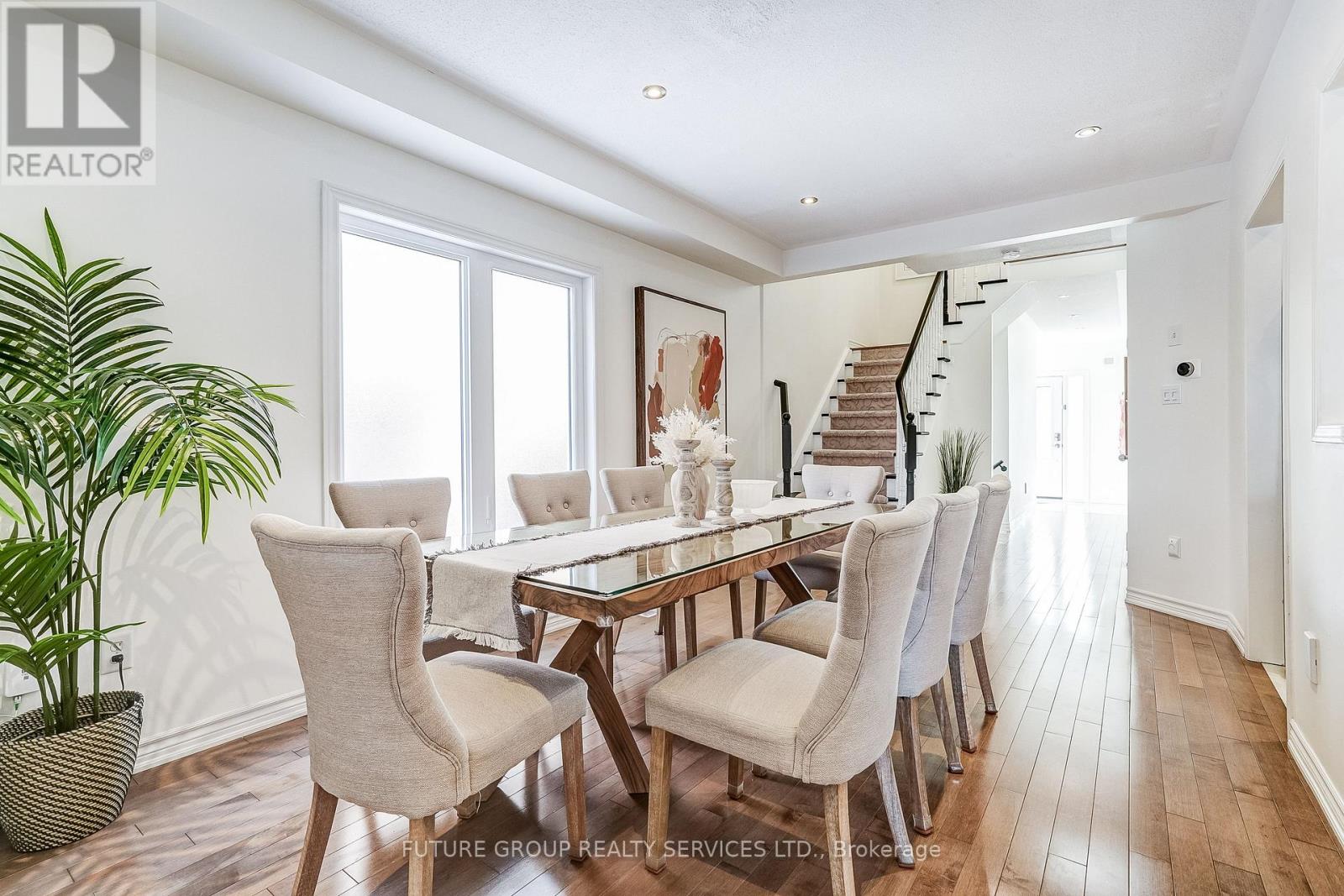 72 Camino Drive, Vaughan, Ontario  L6A 3W6 - Photo 9 - N12833622