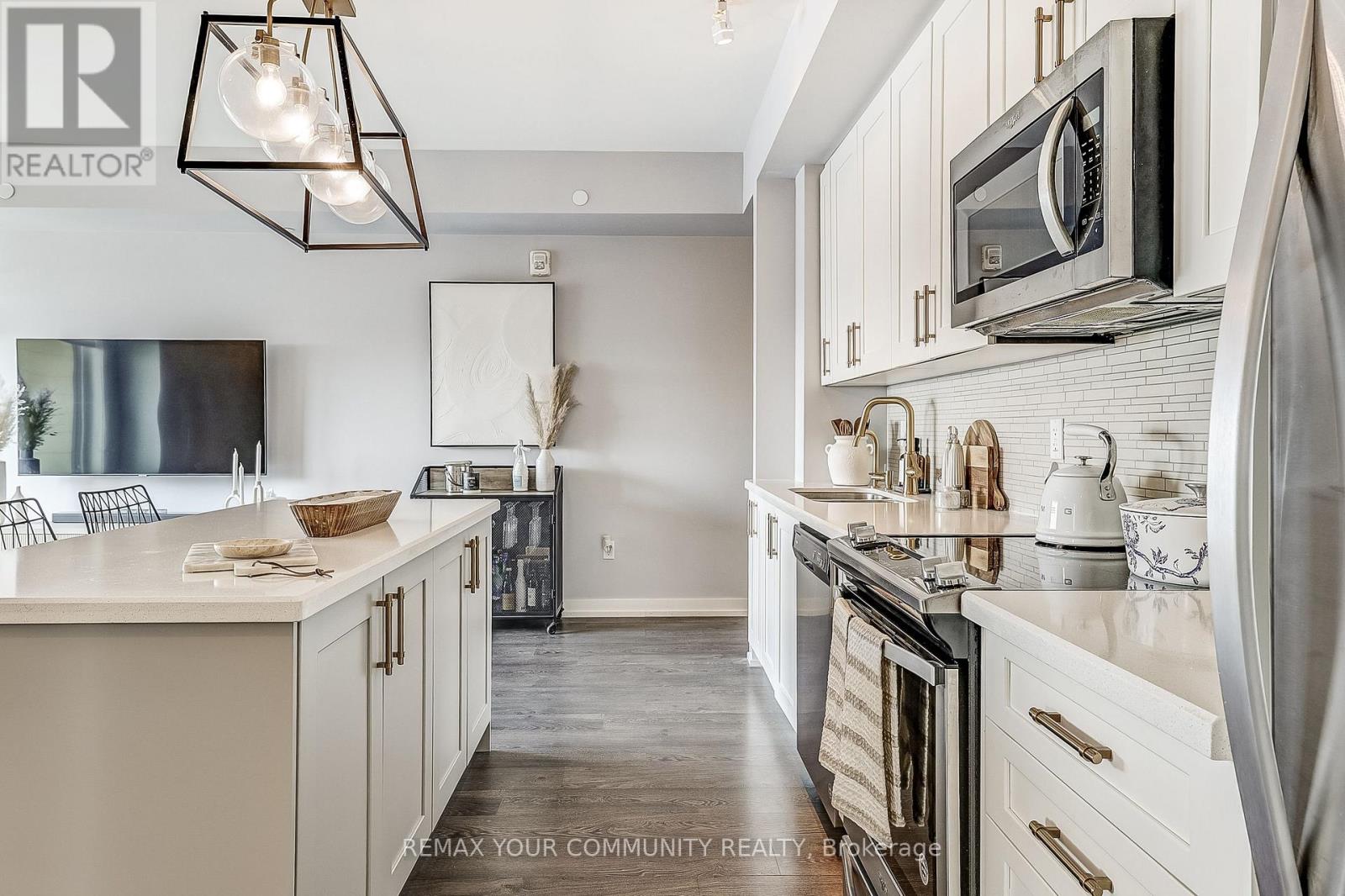 244 - 555 William Graham Drive, Aurora, Ontario  L4G 7C4 - Photo 3 - N12833628