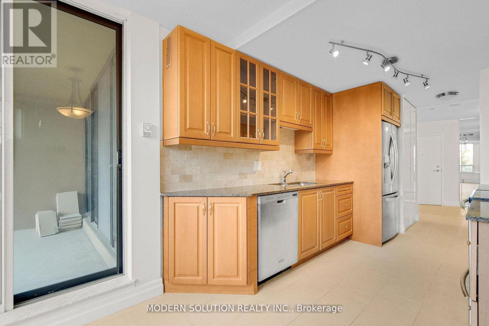 426 - 32 Clarissa Drive, Richmond Hill, Ontario  L4C 9R7 - Photo 20 - N12833652