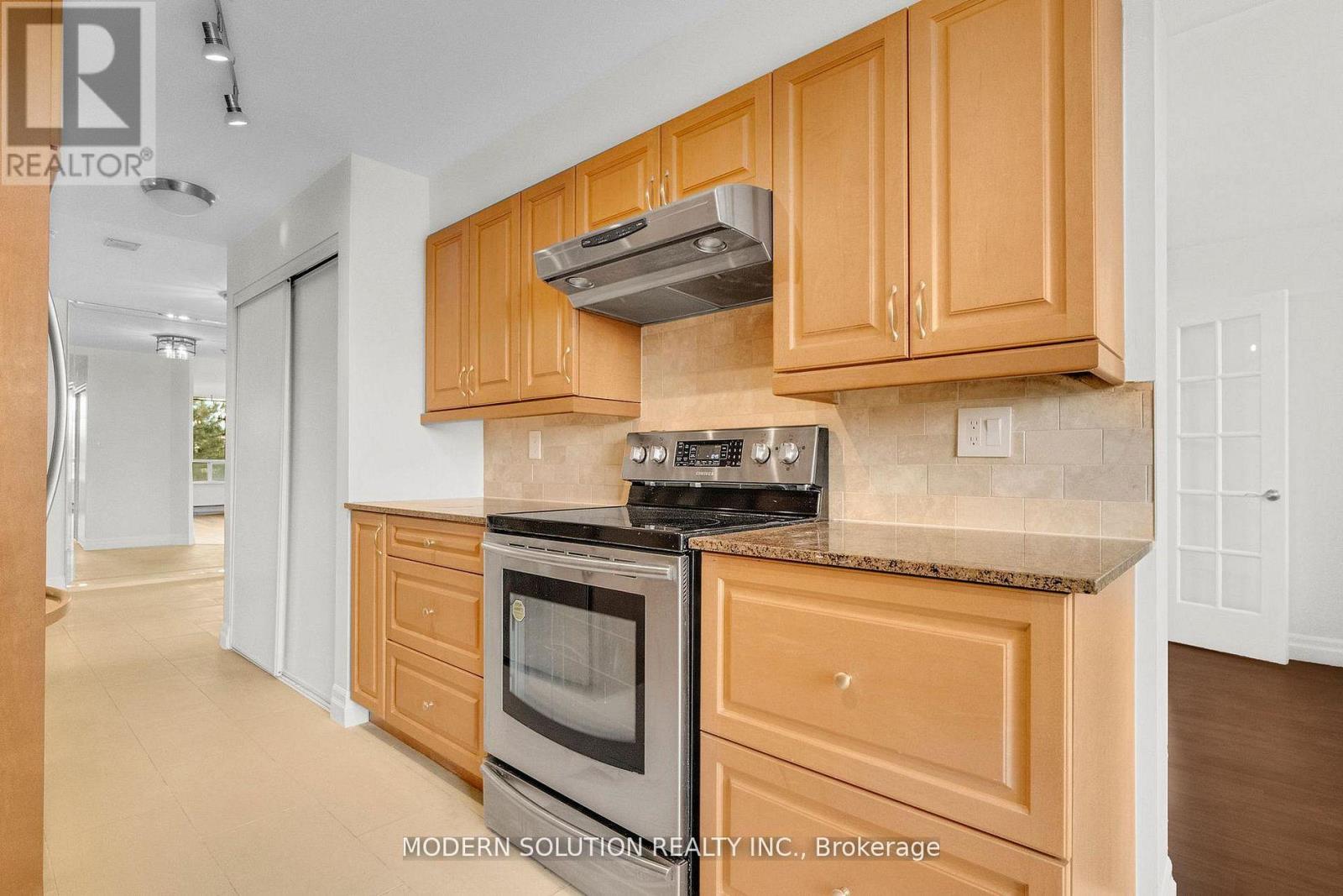 426 - 32 Clarissa Drive, Richmond Hill, Ontario  L4C 9R7 - Photo 22 - N12833652