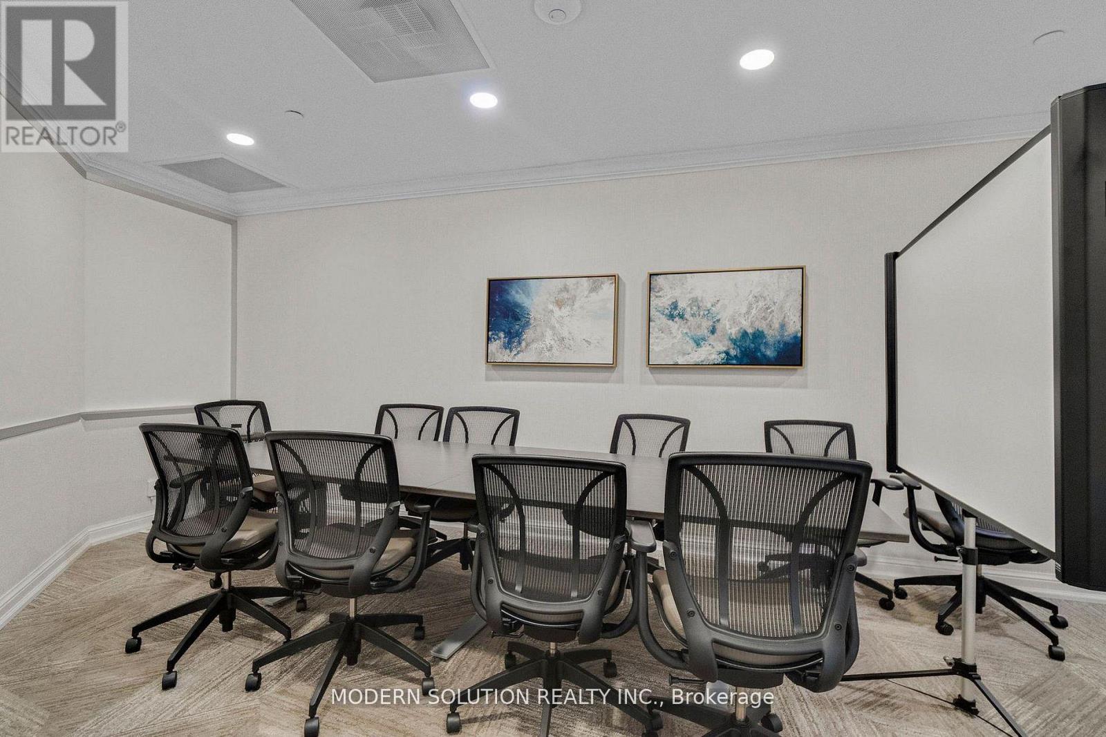 426 - 32 Clarissa Drive, Richmond Hill, Ontario  L4C 9R7 - Photo 47 - N12833652