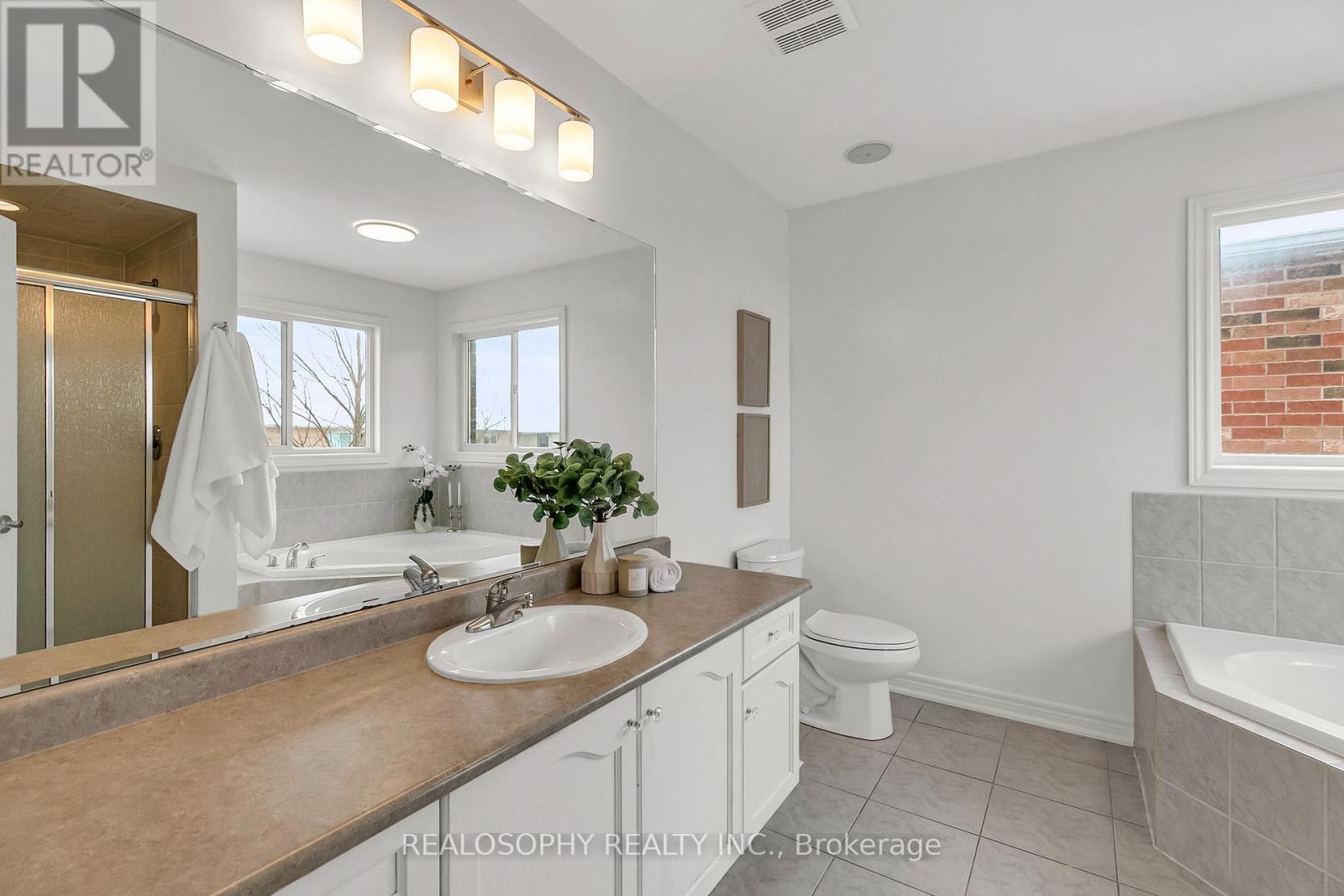 284 Bilbrough Street, Aurora, Ontario  L4G 7X5 - Photo 15 - N12833662