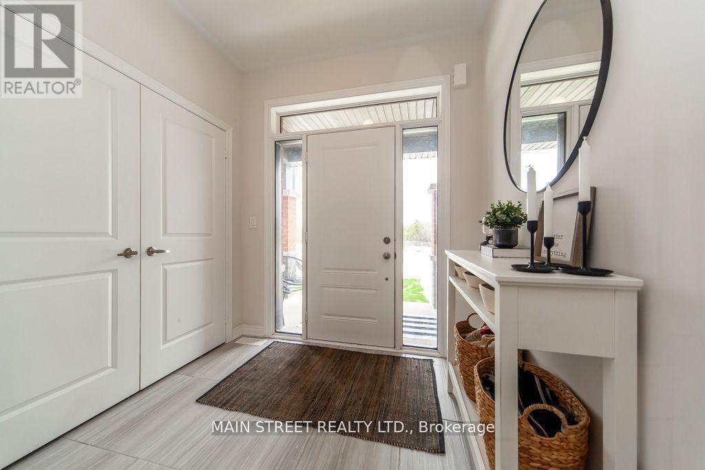 96 Big Canoe Drive, Georgina, Ontario  L0E 1R0 - Photo 4 - N12833720