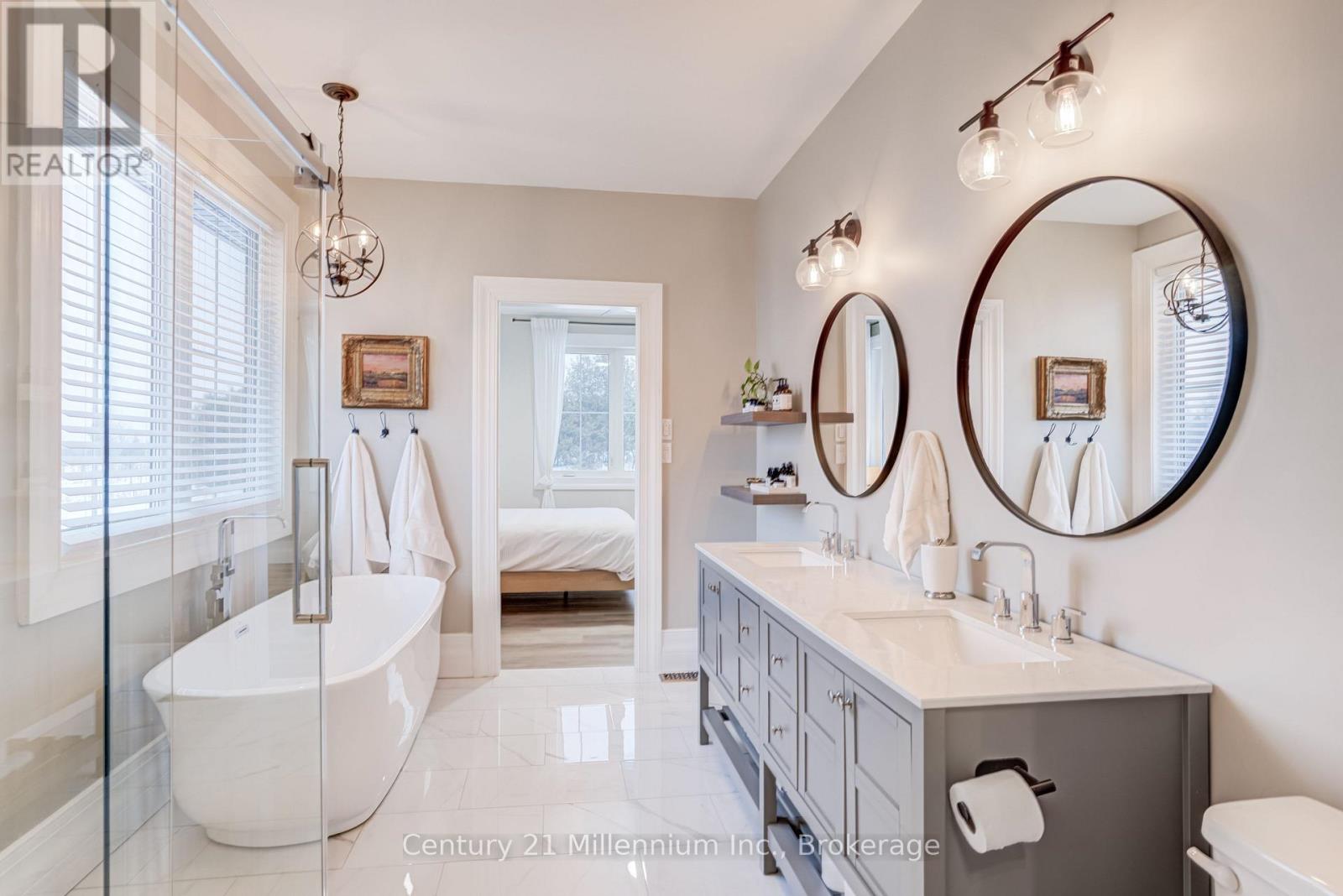 109 Grandore Street, Georgian Bluffs, Ontario N0H 2T0 - Photo 34 - X12833688