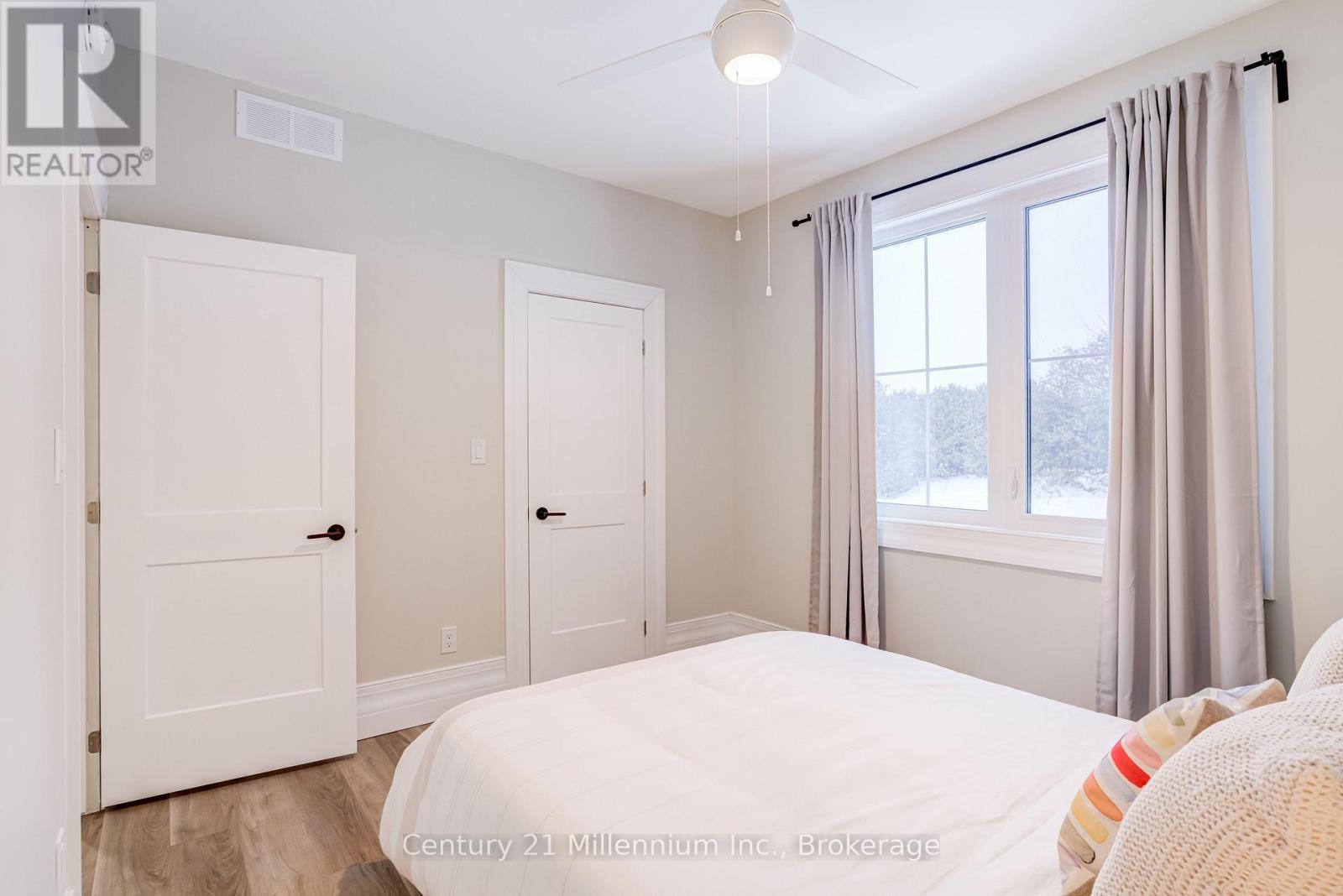 109 Grandore Street, Georgian Bluffs, Ontario N0H 2T0 - Photo 36 - X12833688