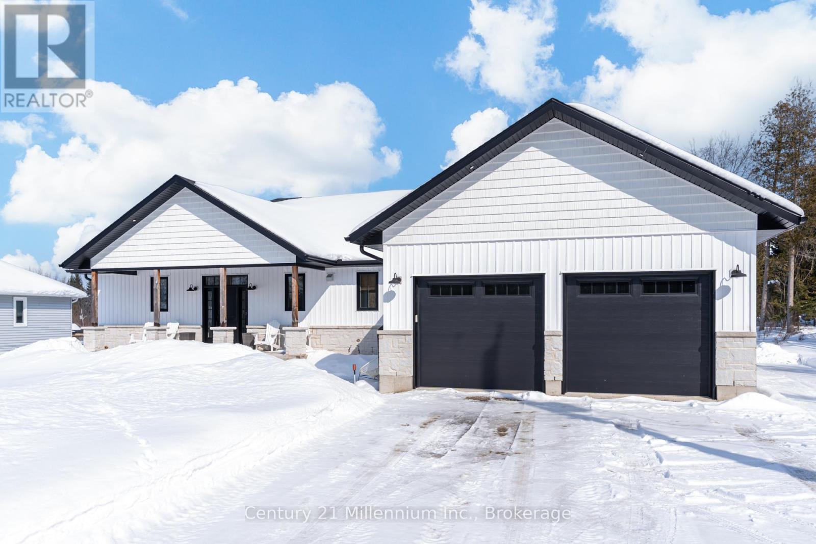 109 Grandore Street, Georgian Bluffs, Ontario N0H 2T0 - Photo 4 - X12833688