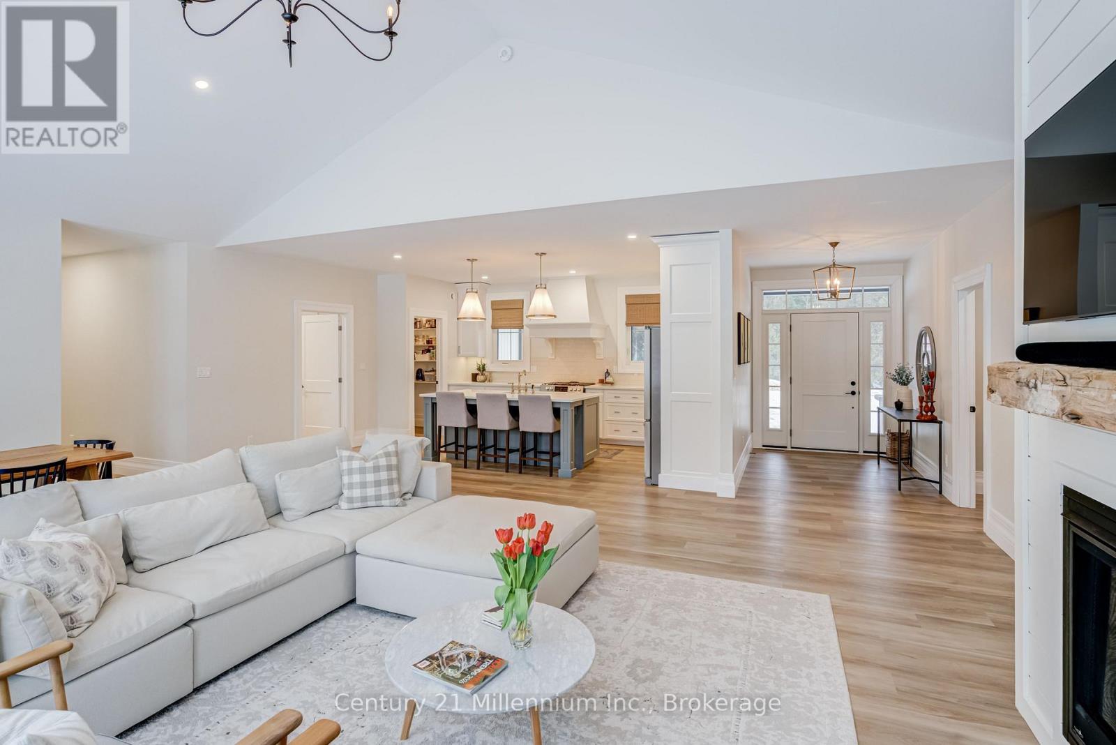 109 Grandore Street, Georgian Bluffs, Ontario N0H 2T0 - Photo 19 - X12833688