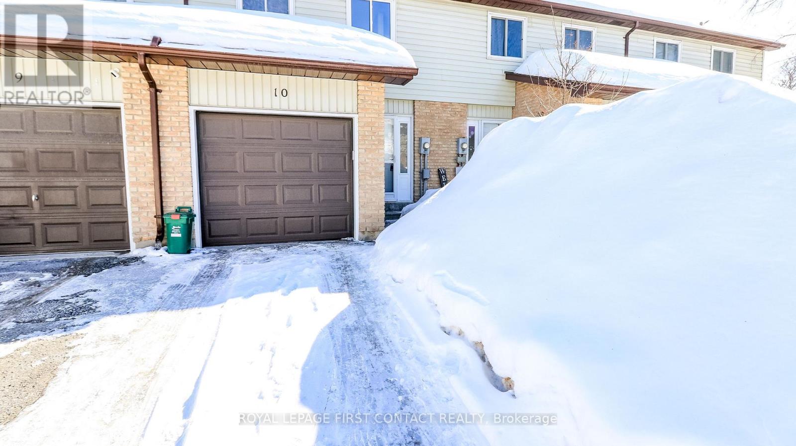 Unit #10 - 261 Rose Street, Barrie, Ontario  L4M 2V3 - Photo 2 - S12833614