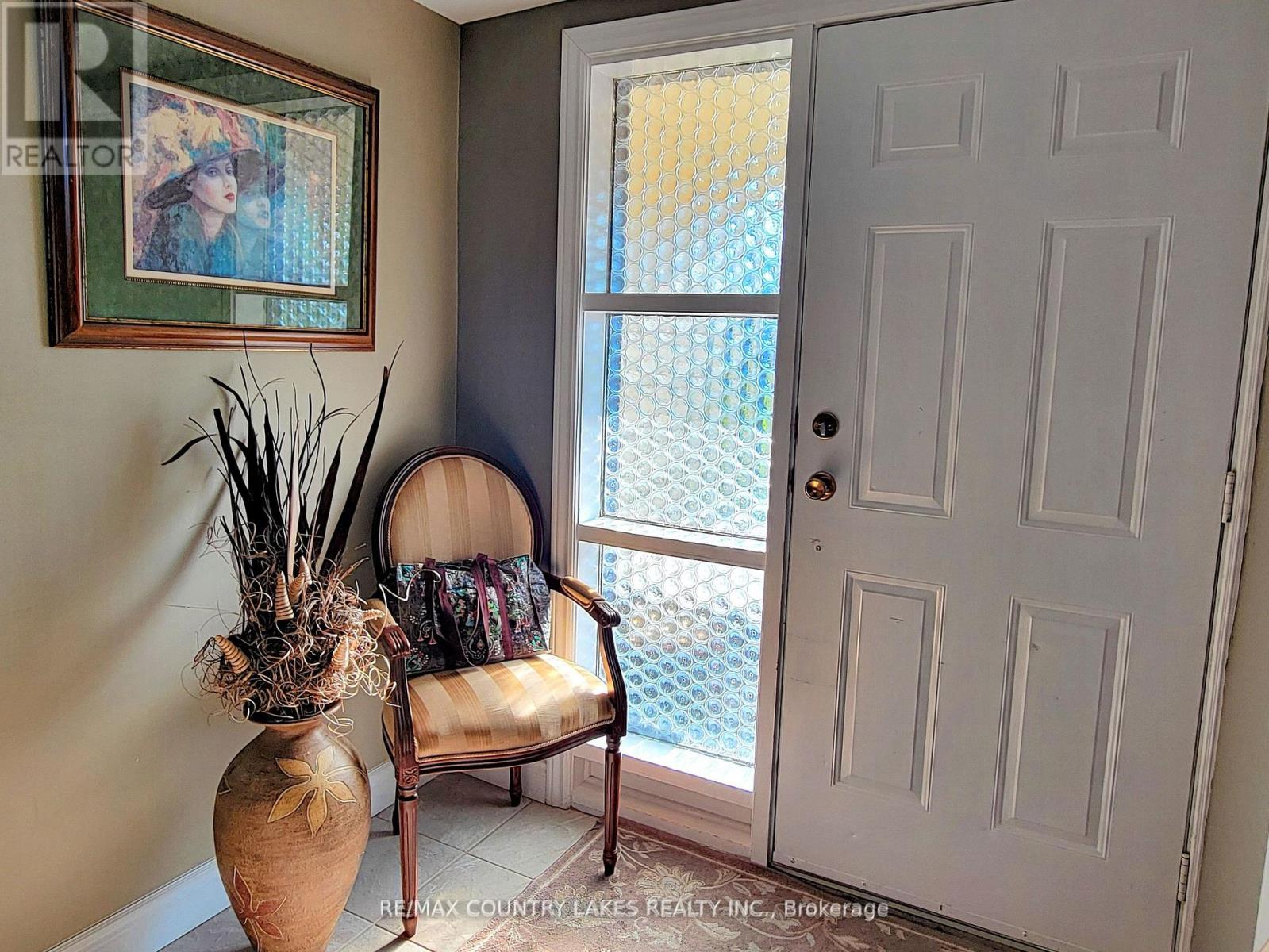 11 - 4 Paradise Boulevard, Ramara (Brechin), Ontario  L0K 1B0 - Photo 5 - S12833766