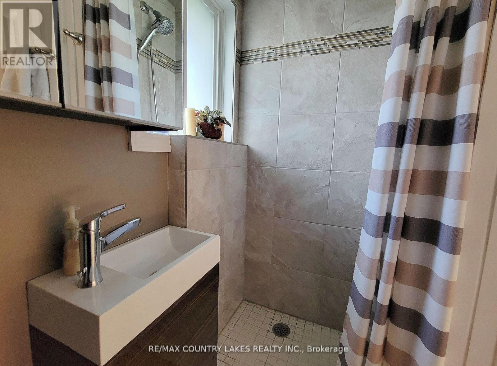 11 - 4 Paradise Boulevard, Ramara (Brechin), Ontario  L0K 1B0 - Photo 7 - S12833766