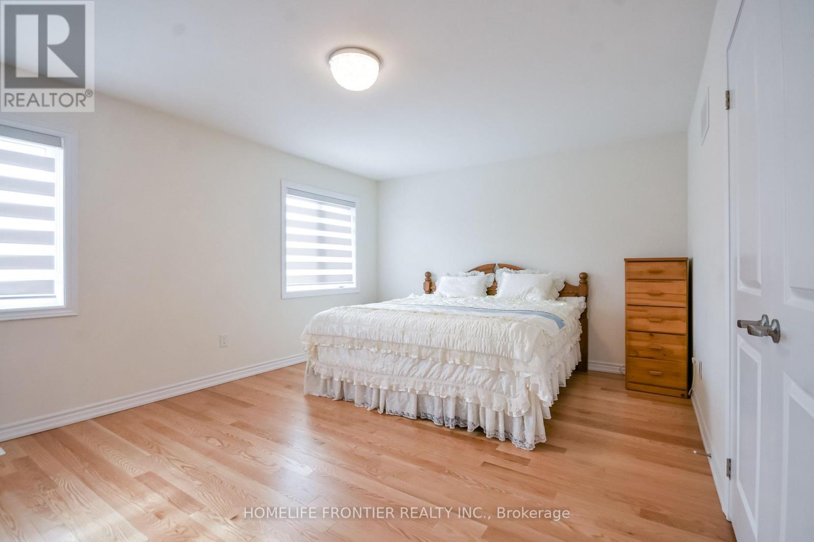 27 Bannister Road, Barrie, Ontario  L9J 0L5 - Photo 36 - S12833800