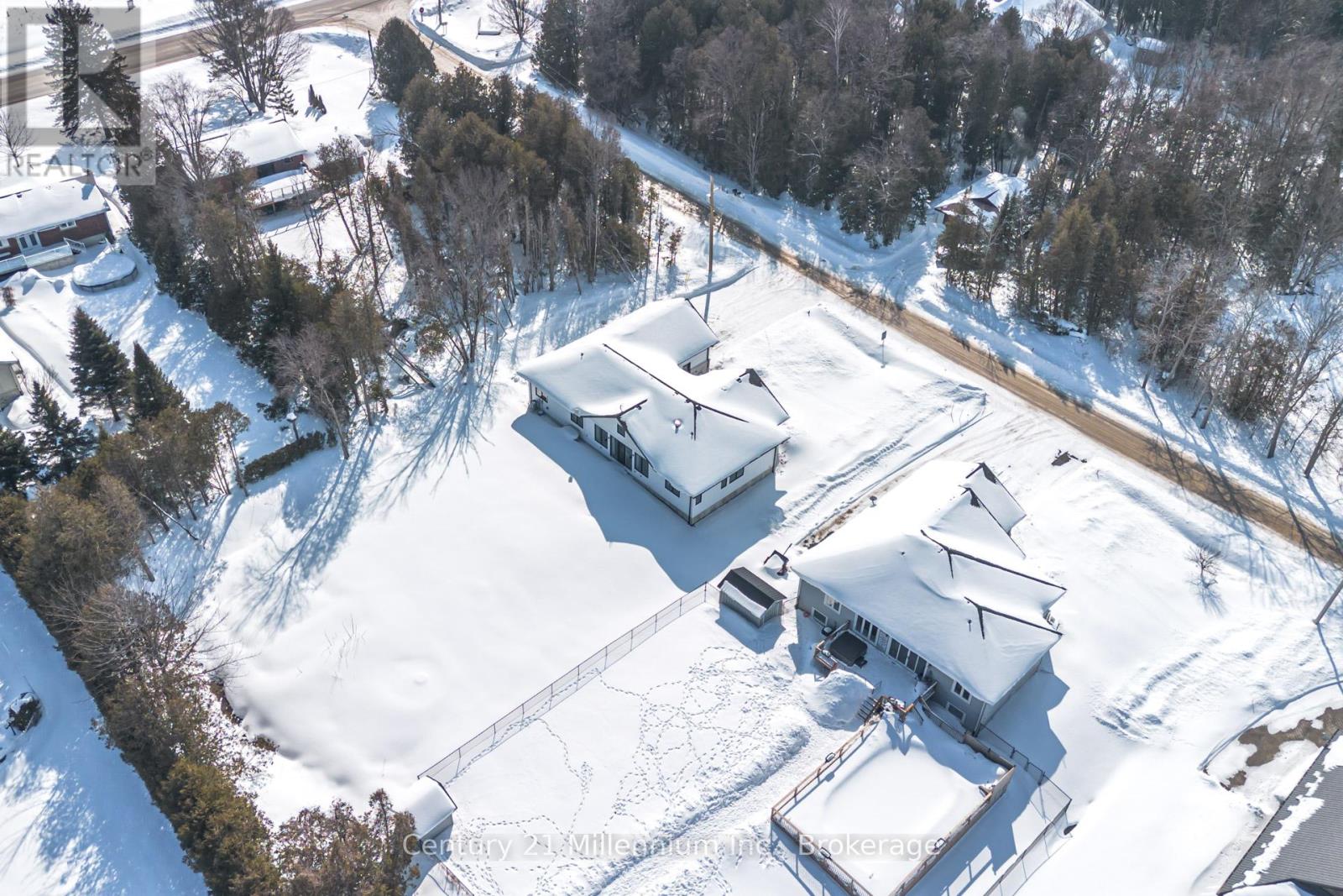 109 Grandore Street, Georgian Bluffs, Ontario N0H 2T0 - Photo 48 - X12833688