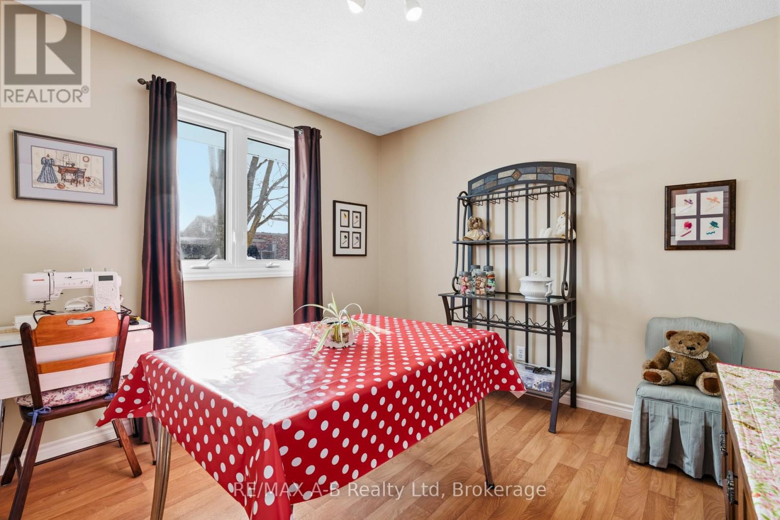 815 O'loane Avenue, Stratford, Ontario N5A 6S6 - Photo 10 - X12833820