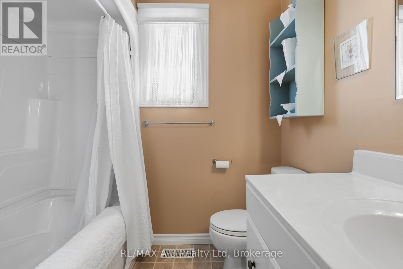 815 O'loane Avenue, Stratford, Ontario N5A 6S6 - Photo 9 - X12833820