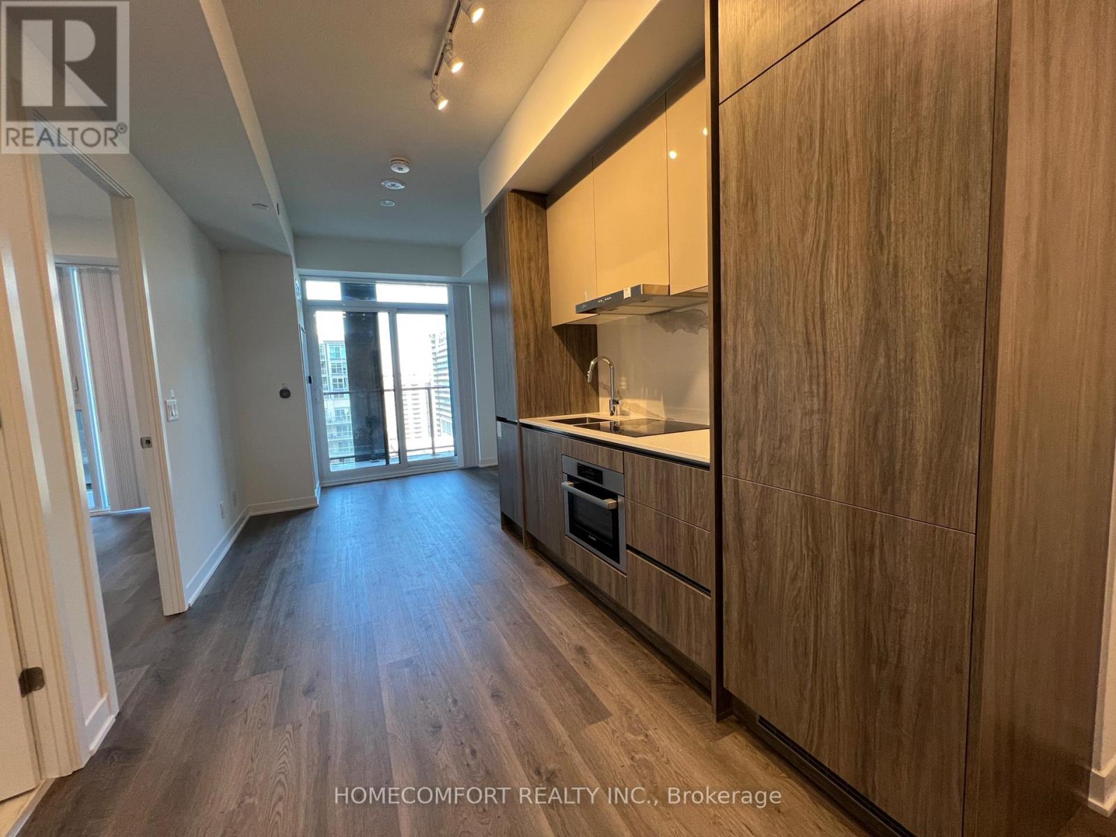 1601 - 180 Front Street E, Toronto, Ontario  M5A 0K9 - Photo 3 - C12832058