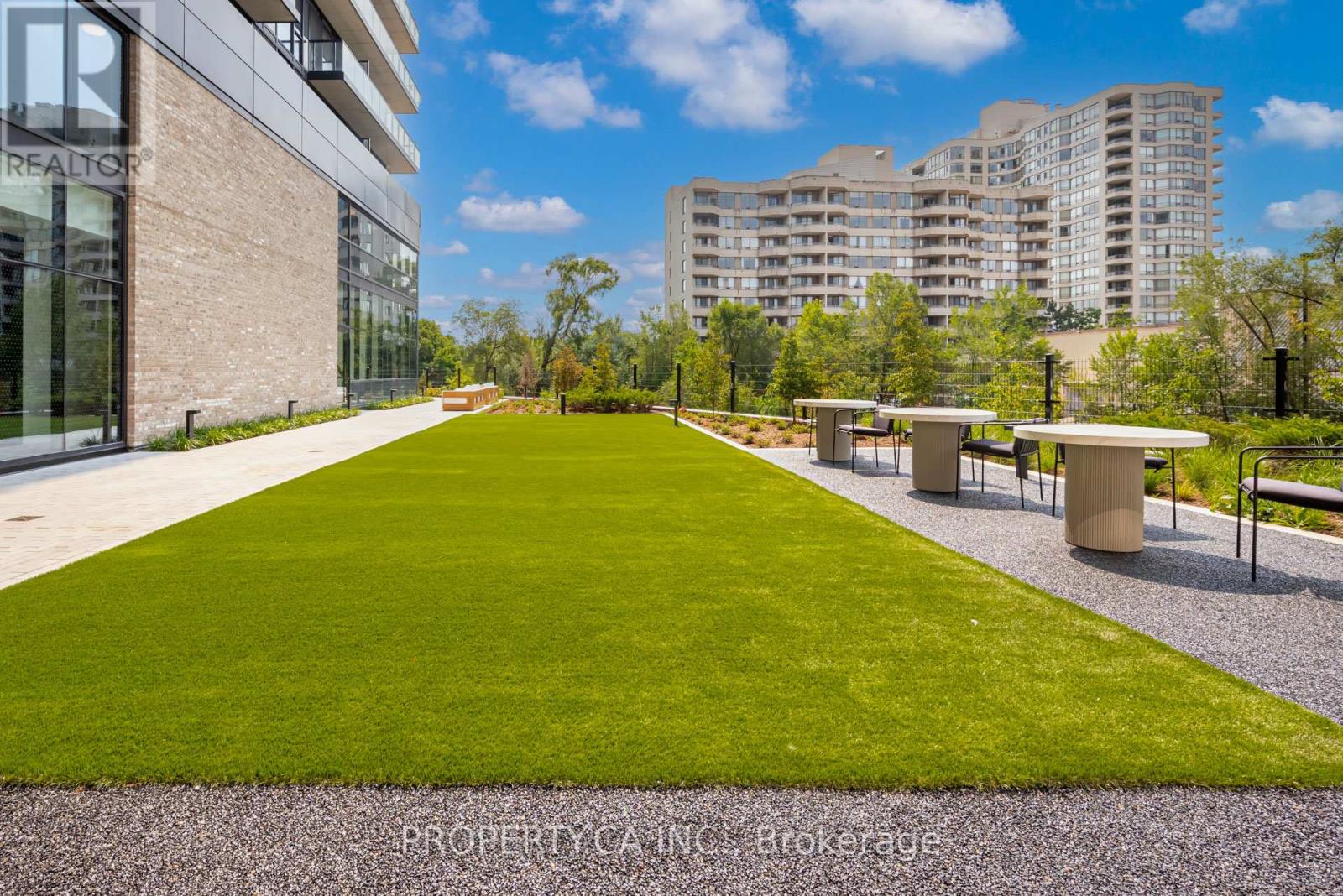 1705 - 86 Dundas Street E, Mississauga, Ontario  L5A 0B1 - Photo 24 - W12833500