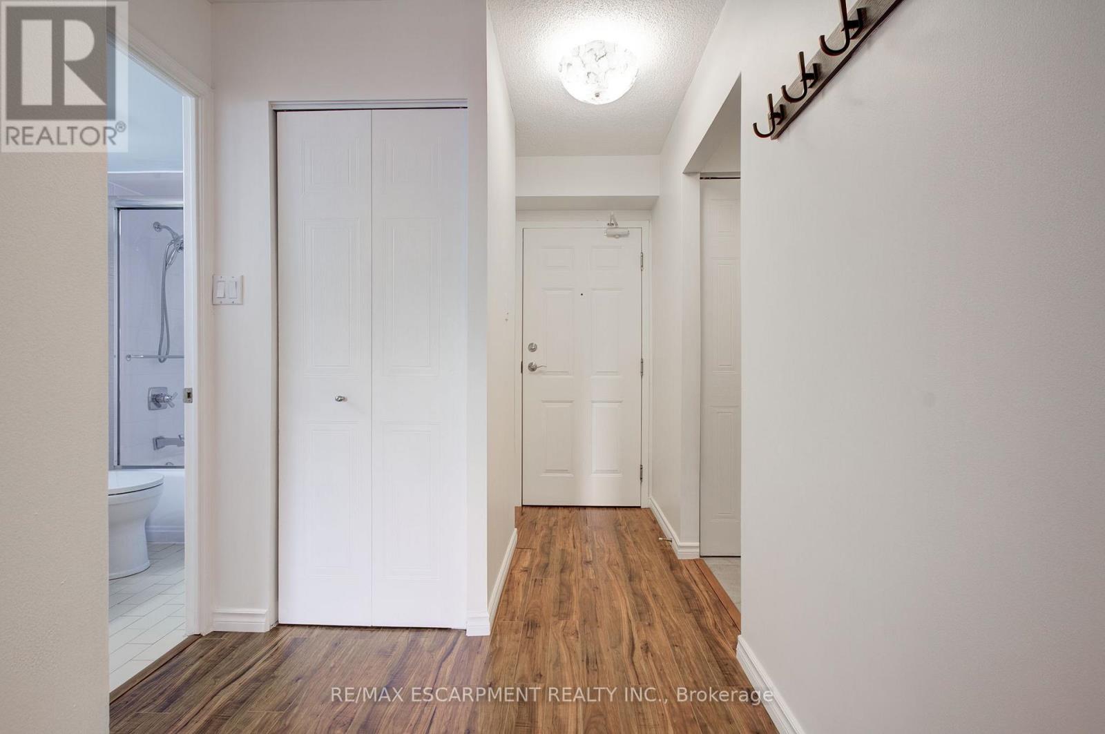 306 - 1270 Maple Crossing Boulevard, Burlington, Ontario  L7S 2J3 - Photo 7 - W12833502