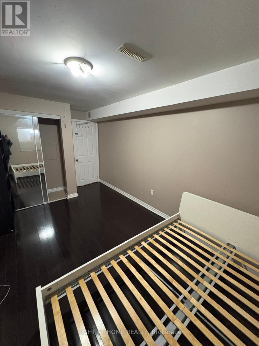 Bsmt - 5292 Longhouse Crescent, Mississauga, Ontario  L5R 3S4 - Photo 3 - W12833526