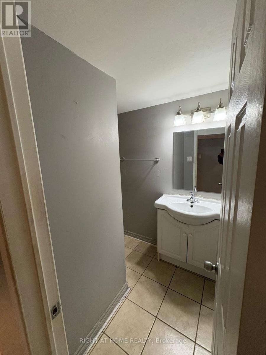 Bsmt - 5292 Longhouse Crescent, Mississauga, Ontario  L5R 3S4 - Photo 5 - W12833526