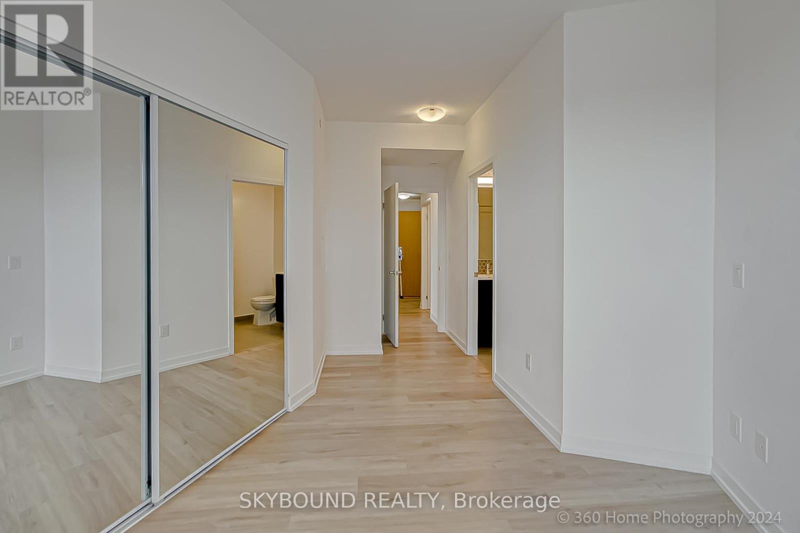 1018 - 2520 Eglinton Avenue W, Mississauga, Ontario  L5M 0Y4 - Photo 16 - W12833562