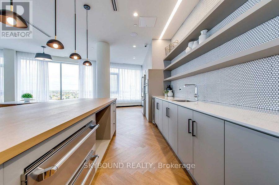 1018 - 2520 Eglinton Avenue W, Mississauga, Ontario  L5M 0Y4 - Photo 40 - W12833562