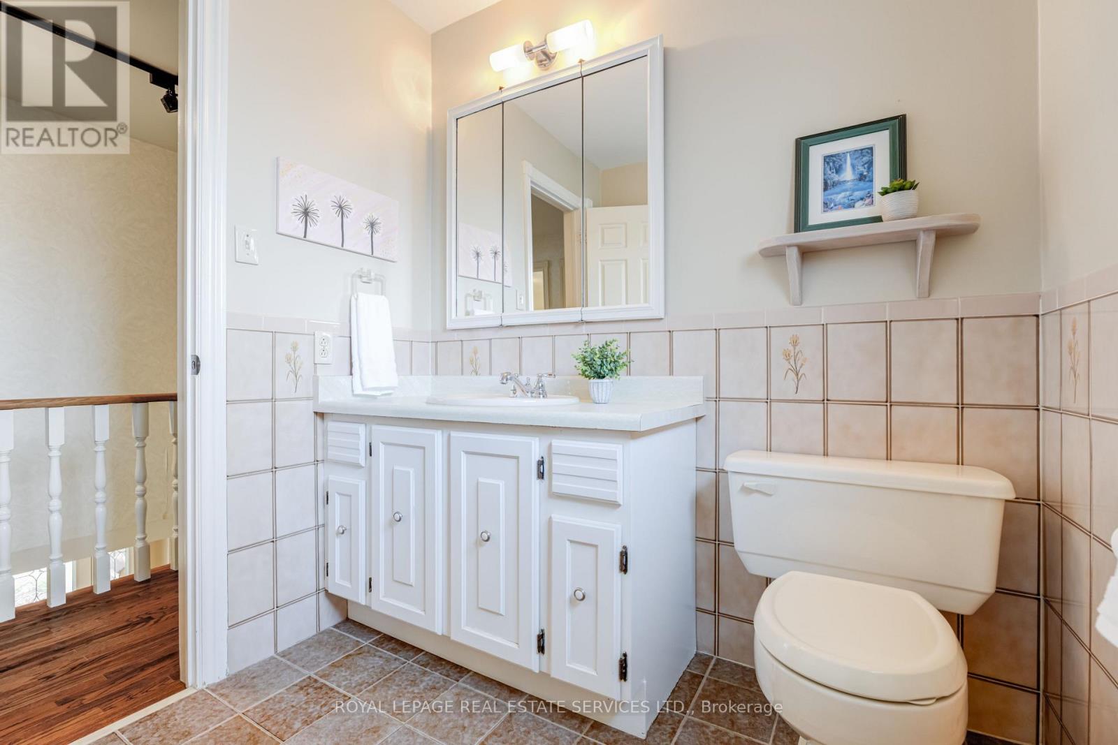 716 Cameron Court, Mississauga, Ontario  L5C 3B9 - Photo 21 - W12833596